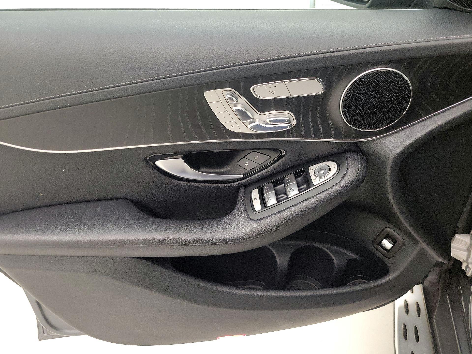Thumbnail: 2016 Mercedes-Benz GLC - 12