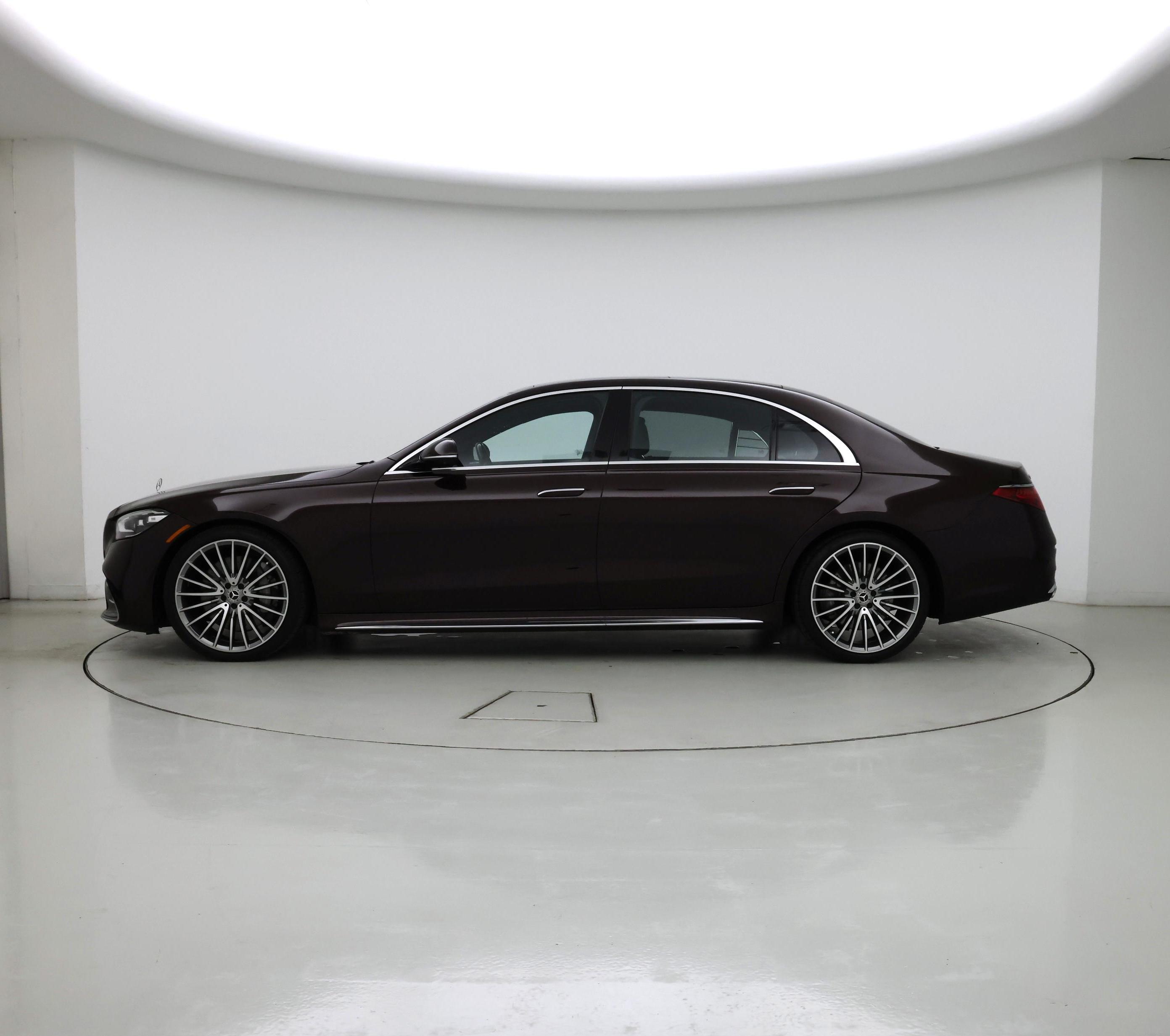 Thumbnail: 2024 Mercedes-Benz S-Class - 3