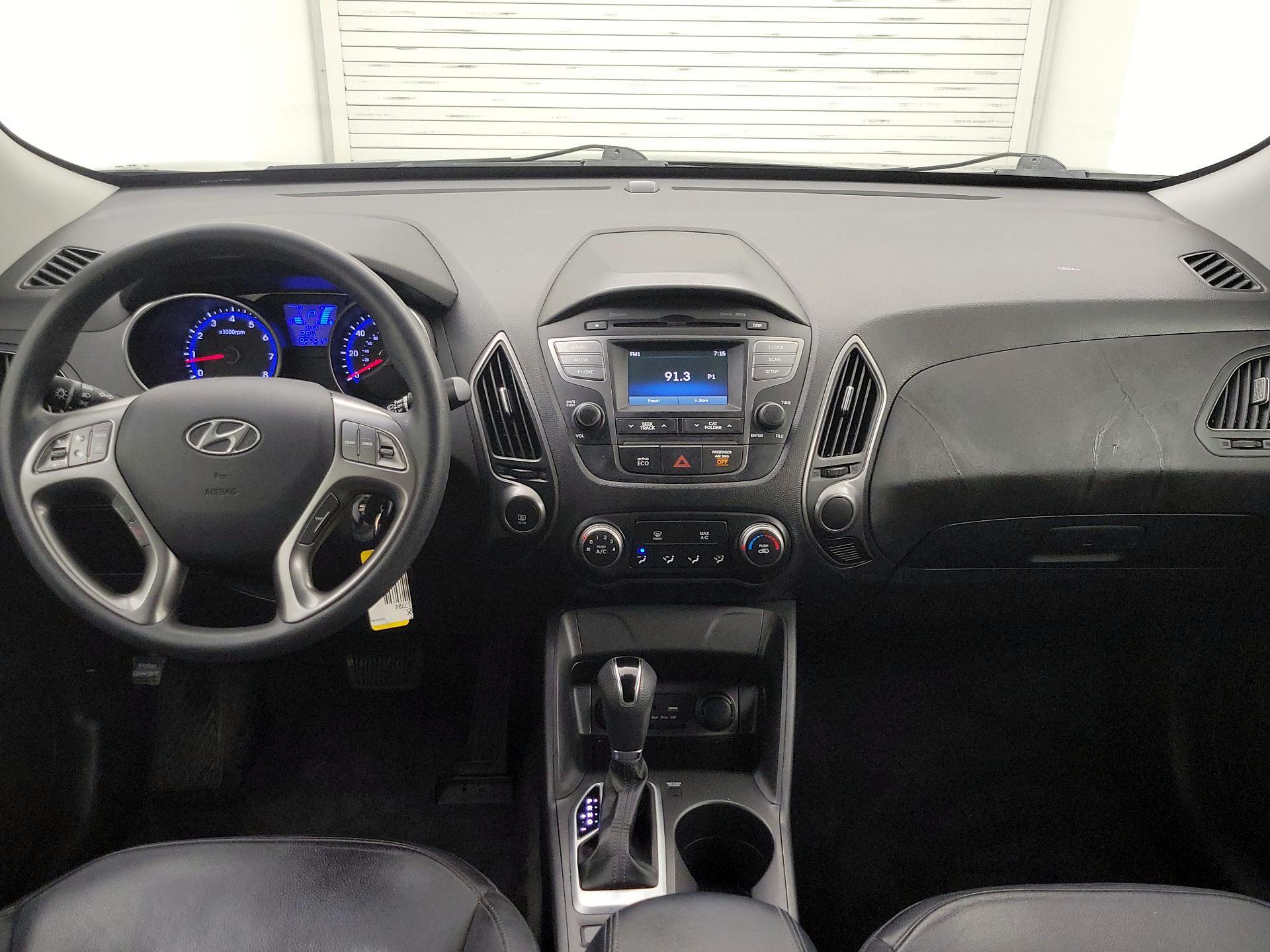 Thumbnail: 2015 Hyundai Tucson - 9