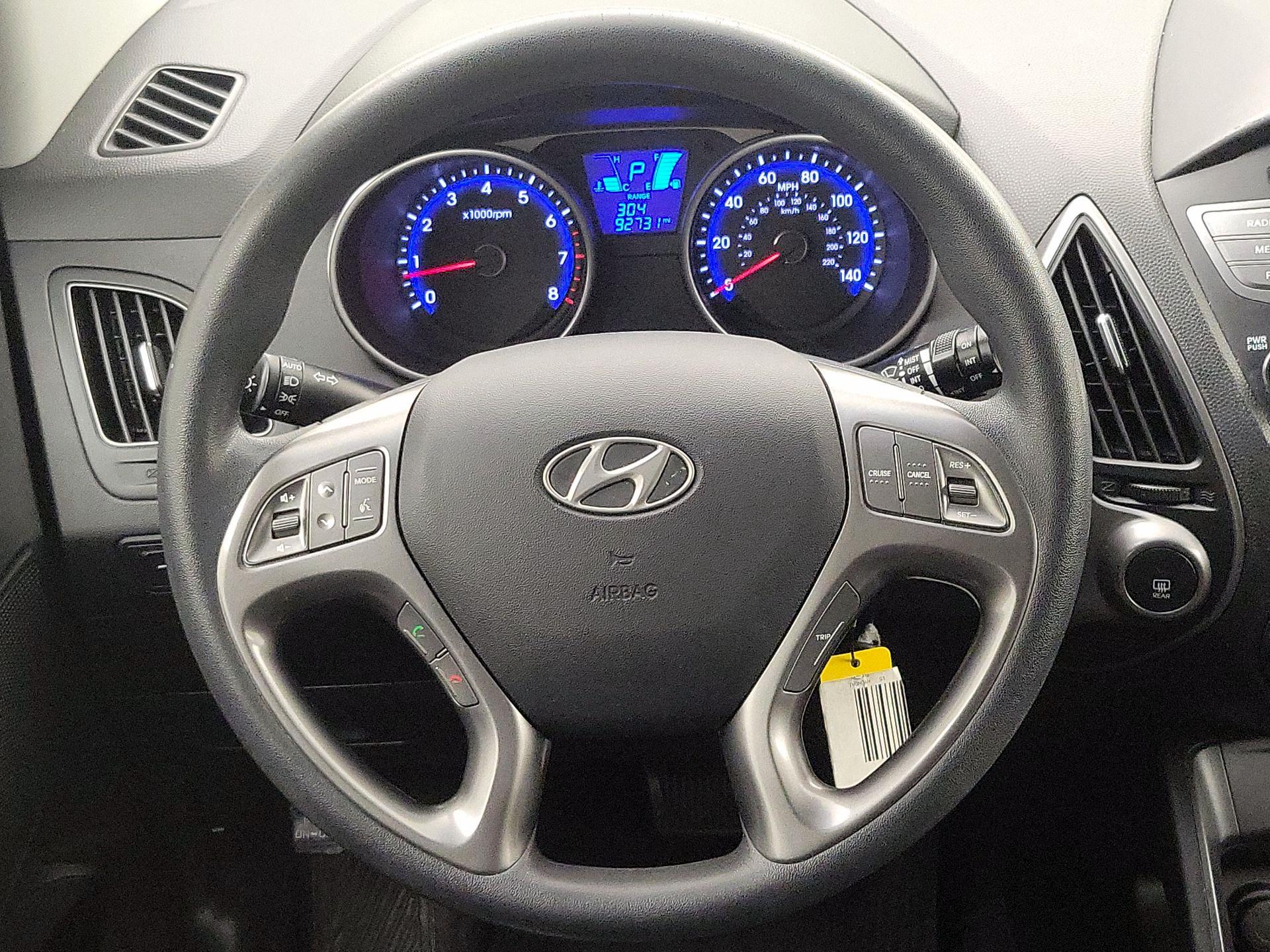 Thumbnail: 2015 Hyundai Tucson - 10