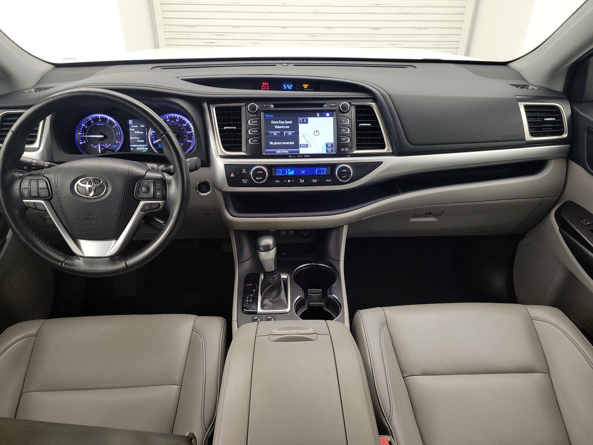 Thumbnail: 2019 Toyota Highlander - 9