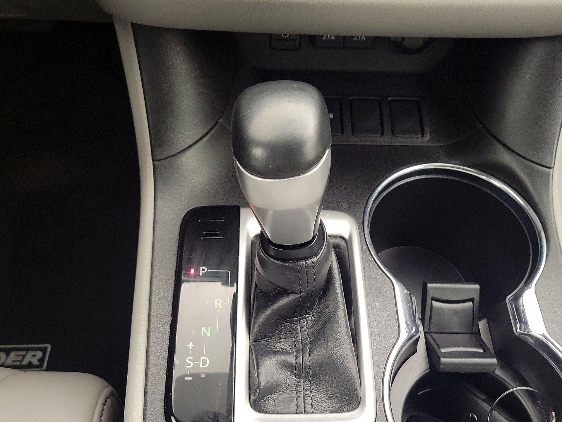Thumbnail: 2019 Toyota Highlander - 18