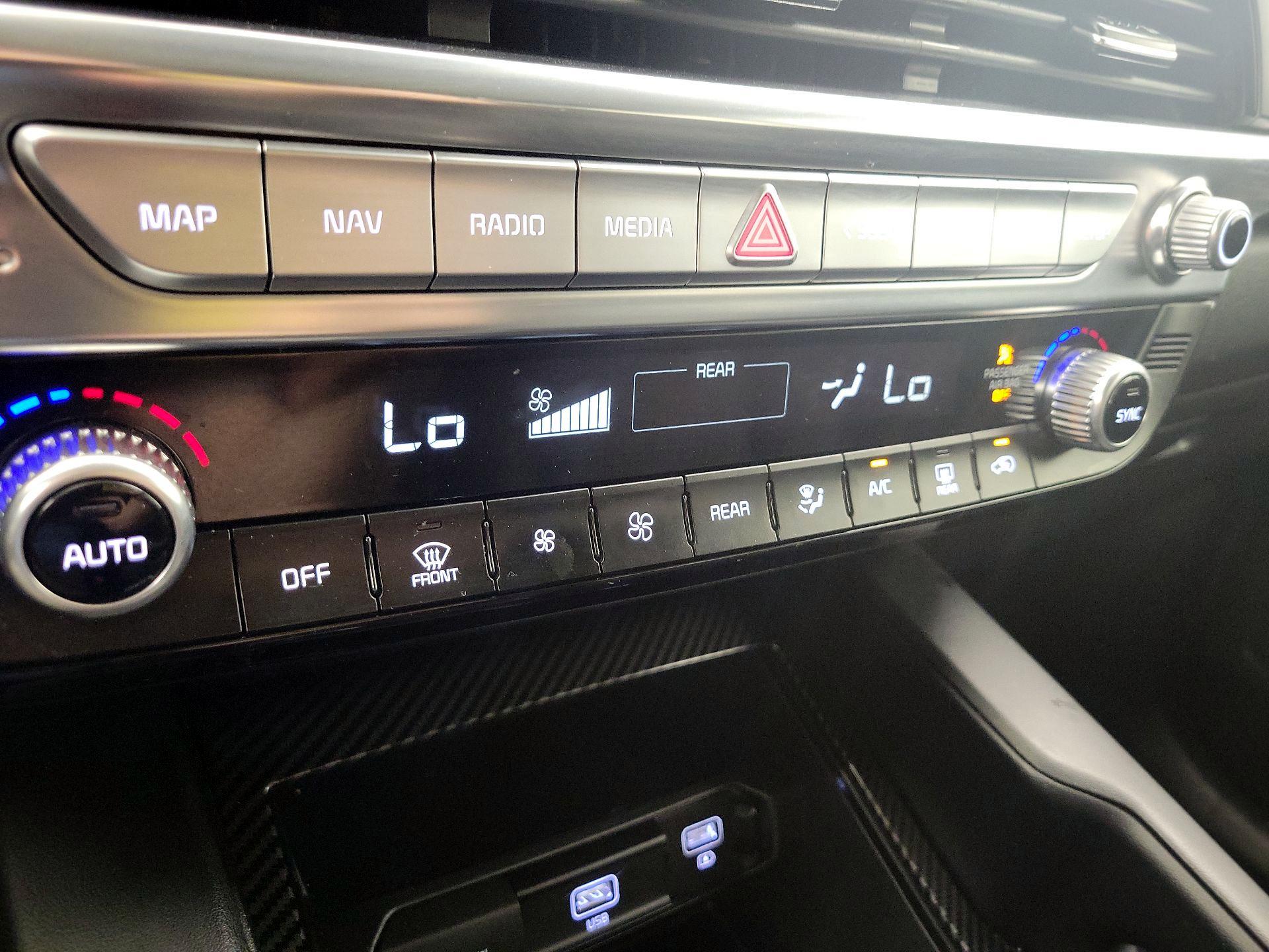 Thumbnail: 2022 Kia Telluride - 16