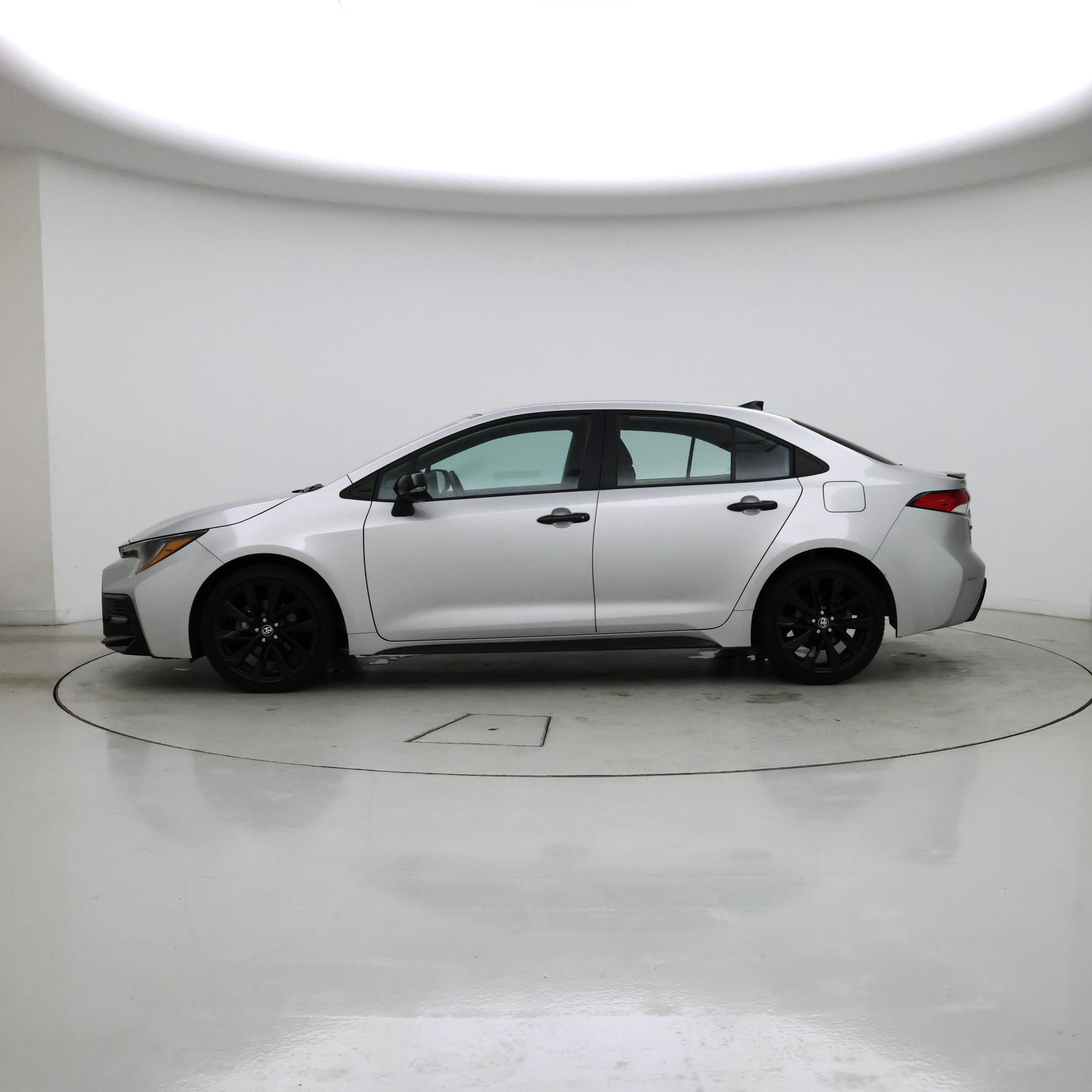 Thumbnail: 2022 Toyota Corolla - 3