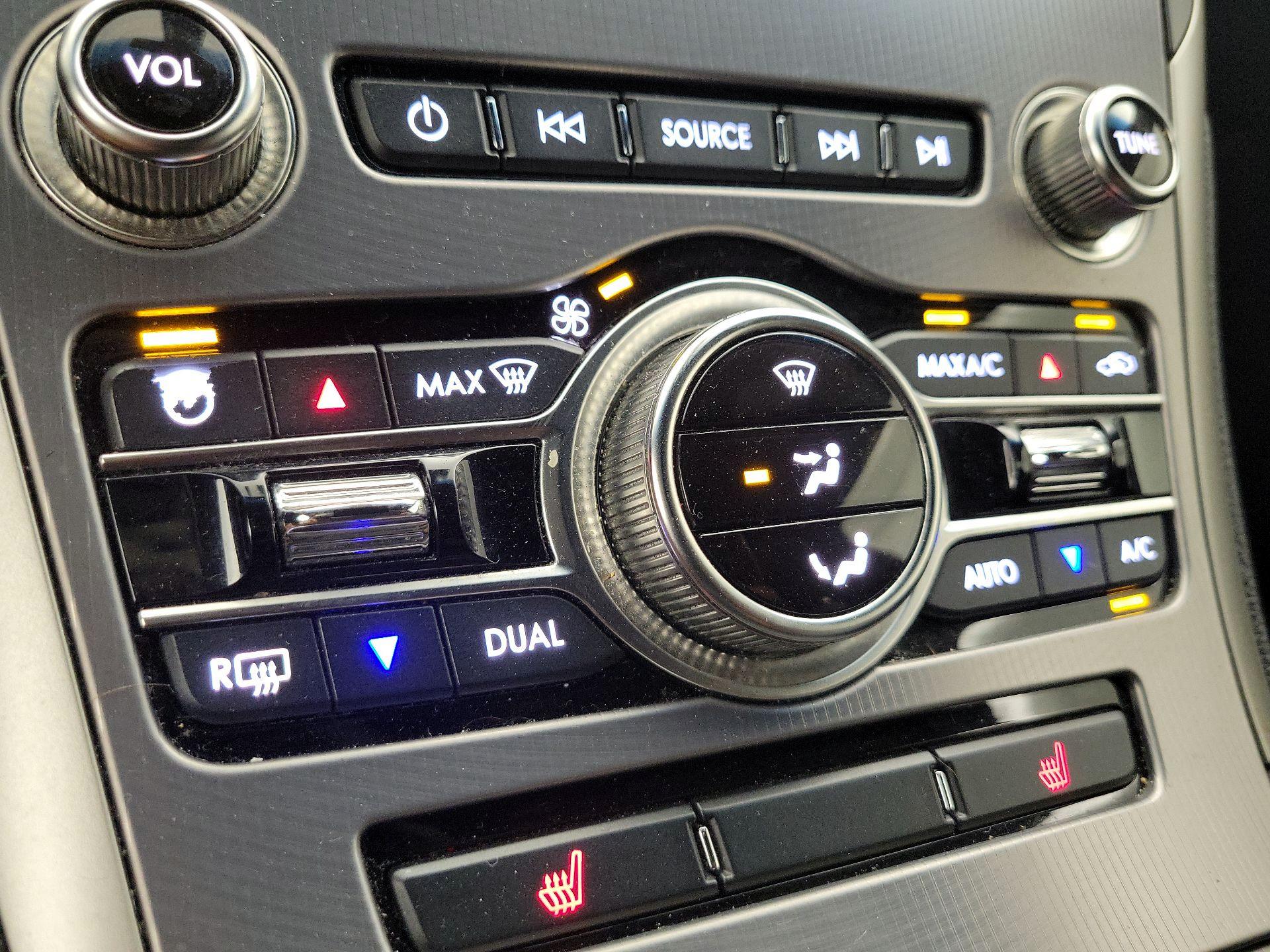 Thumbnail: 2020 Lincoln MKZ - 16