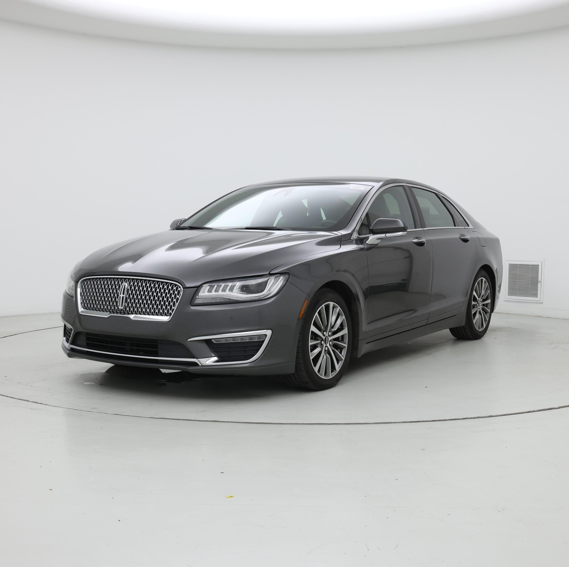 Thumbnail: 2020 Lincoln MKZ - 4
