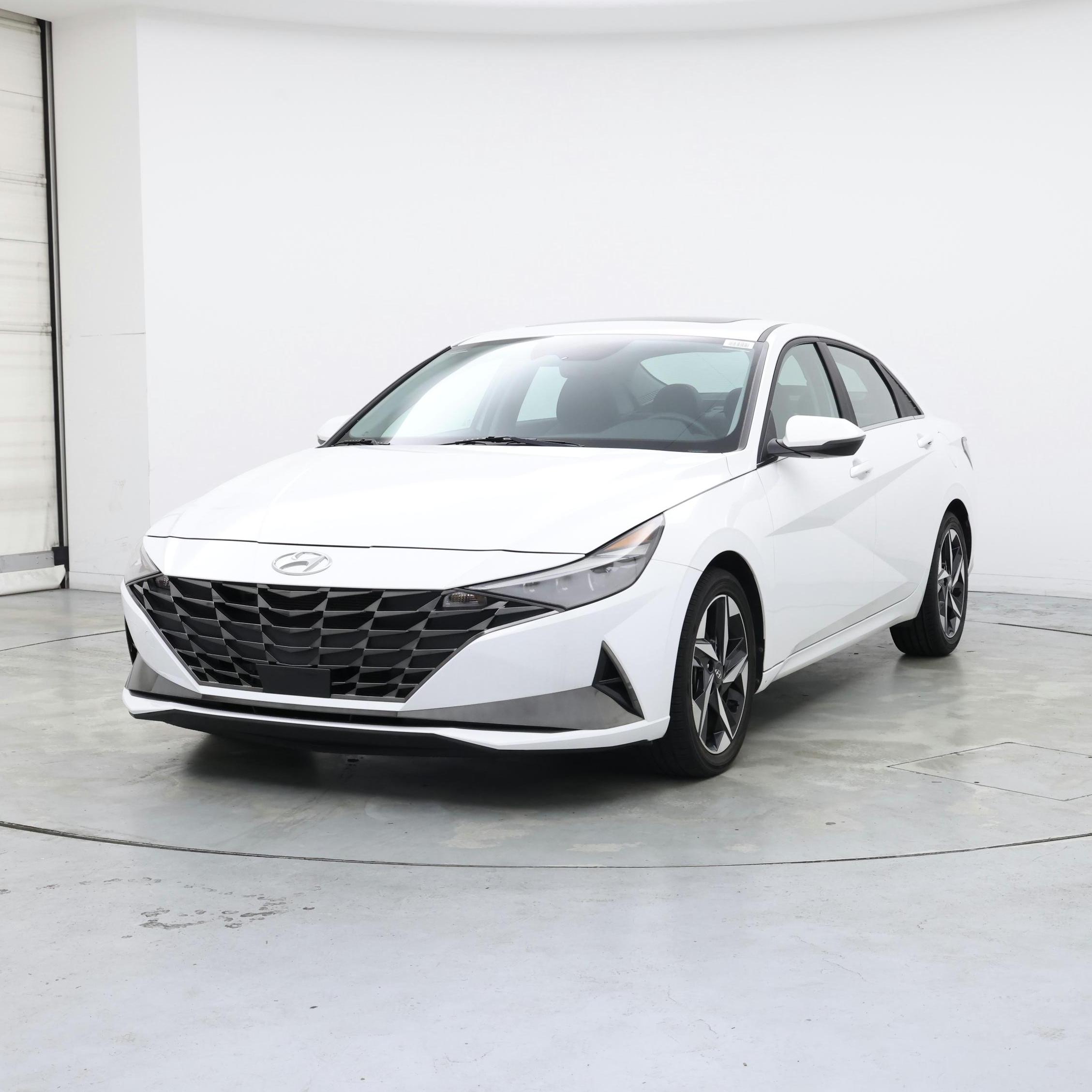 Thumbnail: 2022 Hyundai Elantra - 4