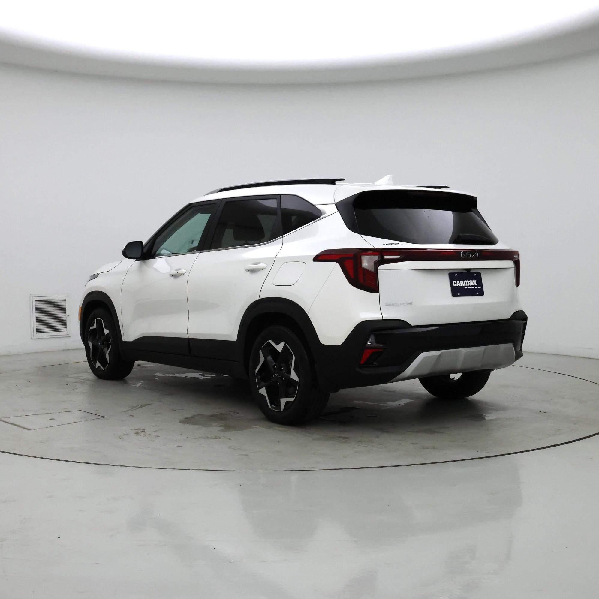 Thumbnail: 2024 Kia Seltos - 2