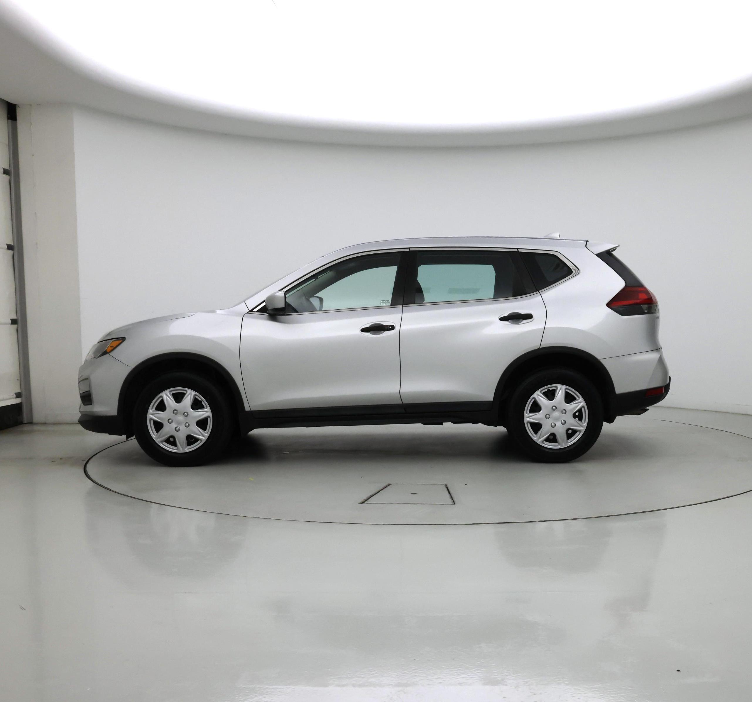 Thumbnail: 2019 Nissan Rogue - 3