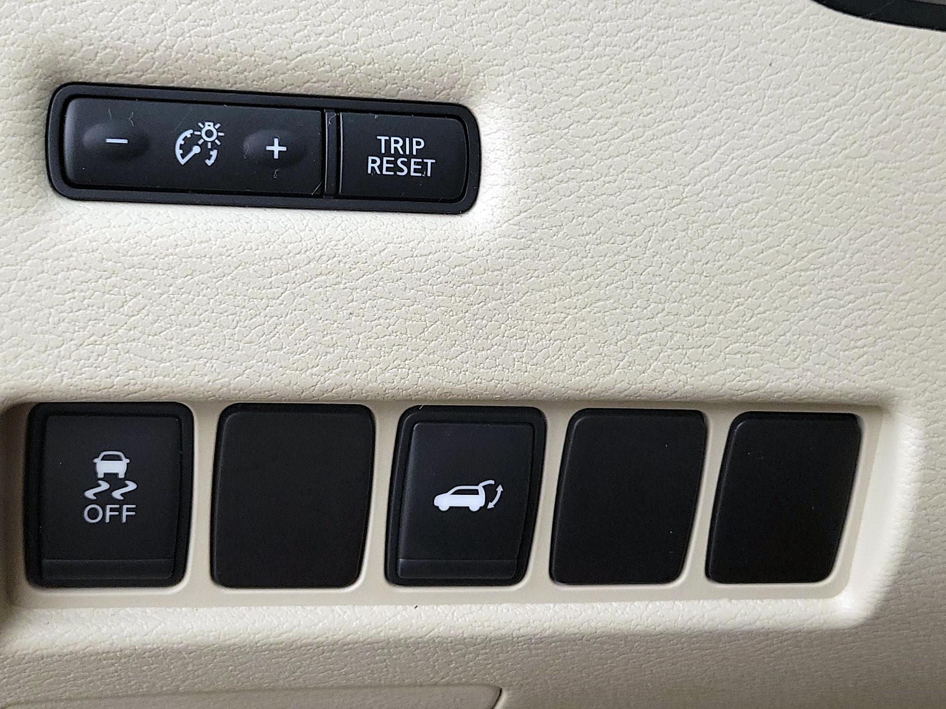 Thumbnail: 2015 Nissan Murano - 13