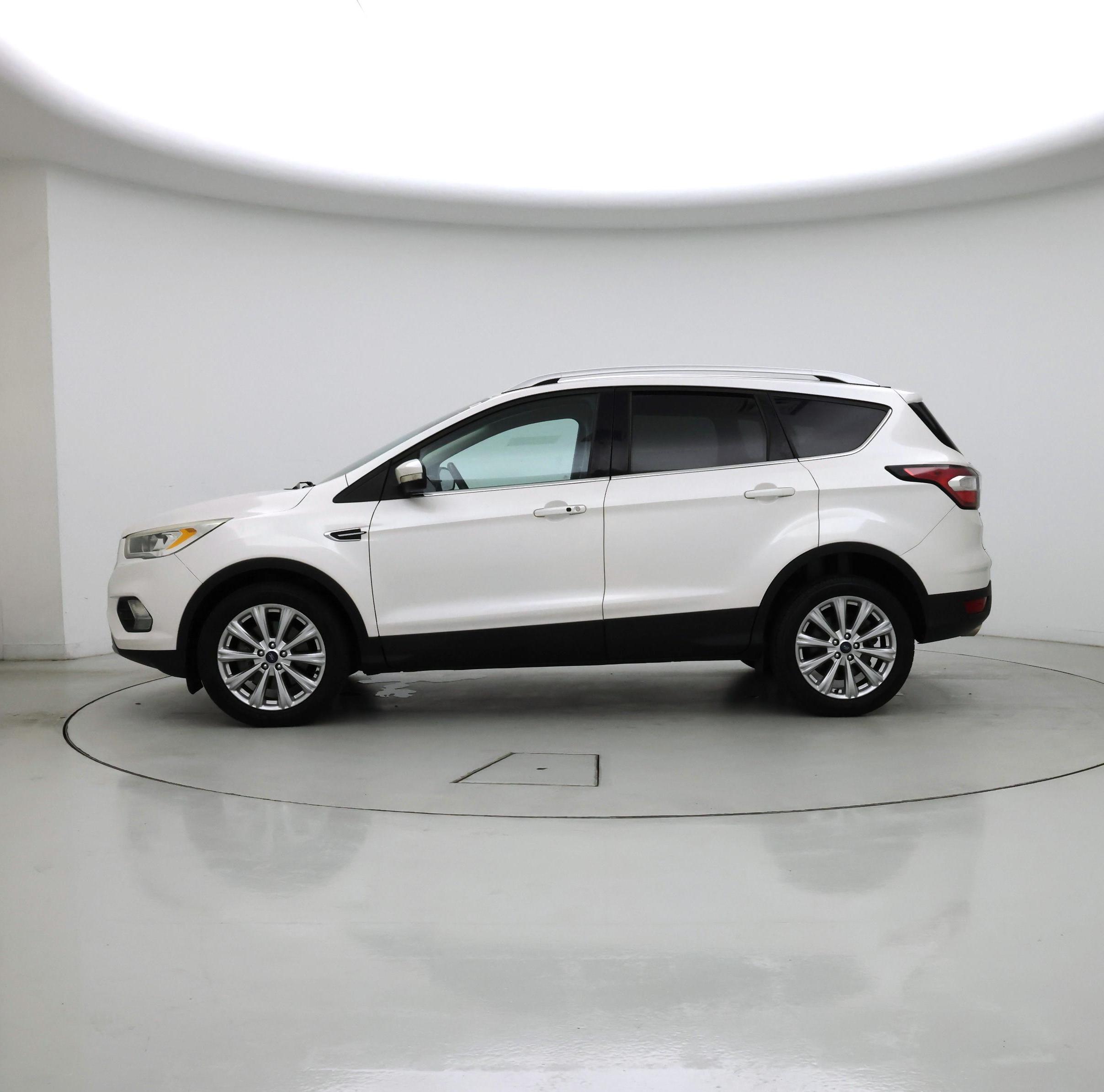 Thumbnail: 2017 Ford Escape - 3