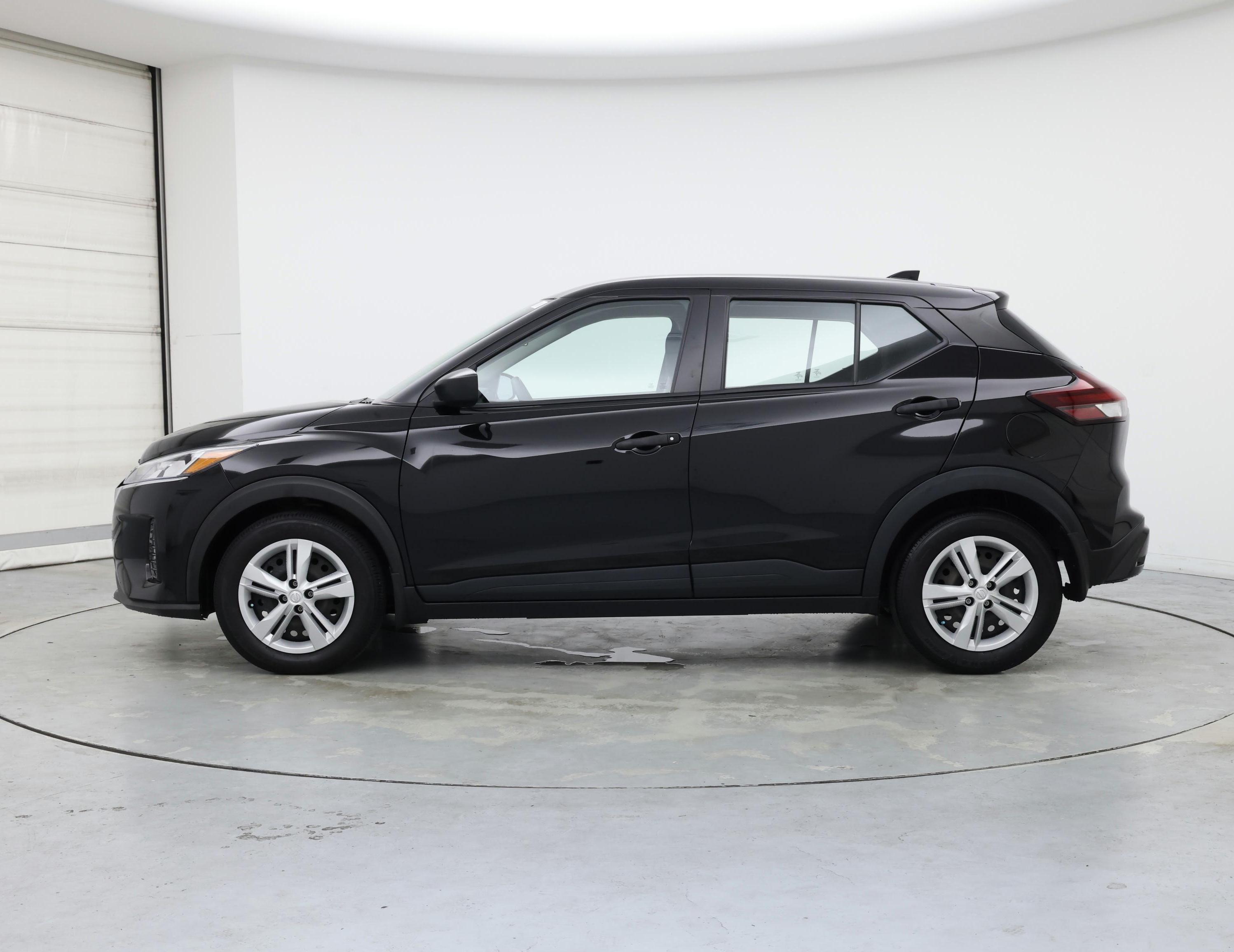 Thumbnail: 2023 Nissan Kicks - 3