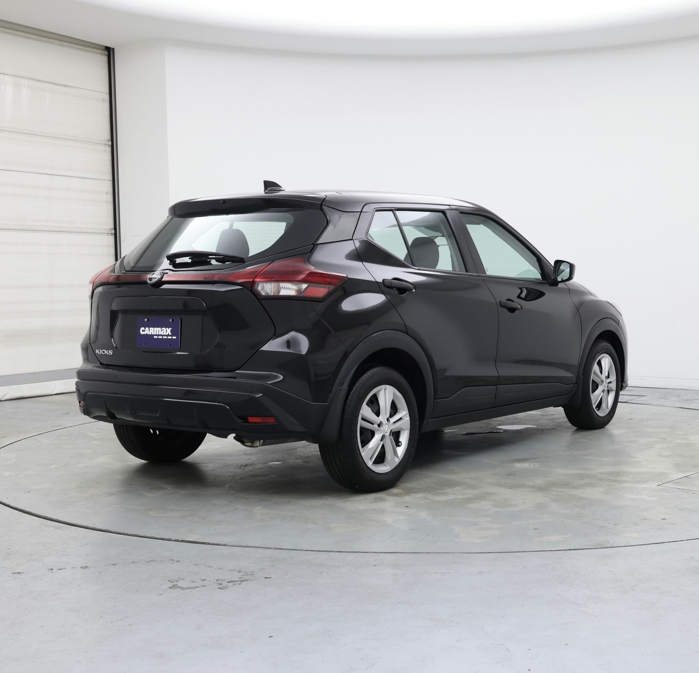 Thumbnail: 2023 Nissan Kicks - 8