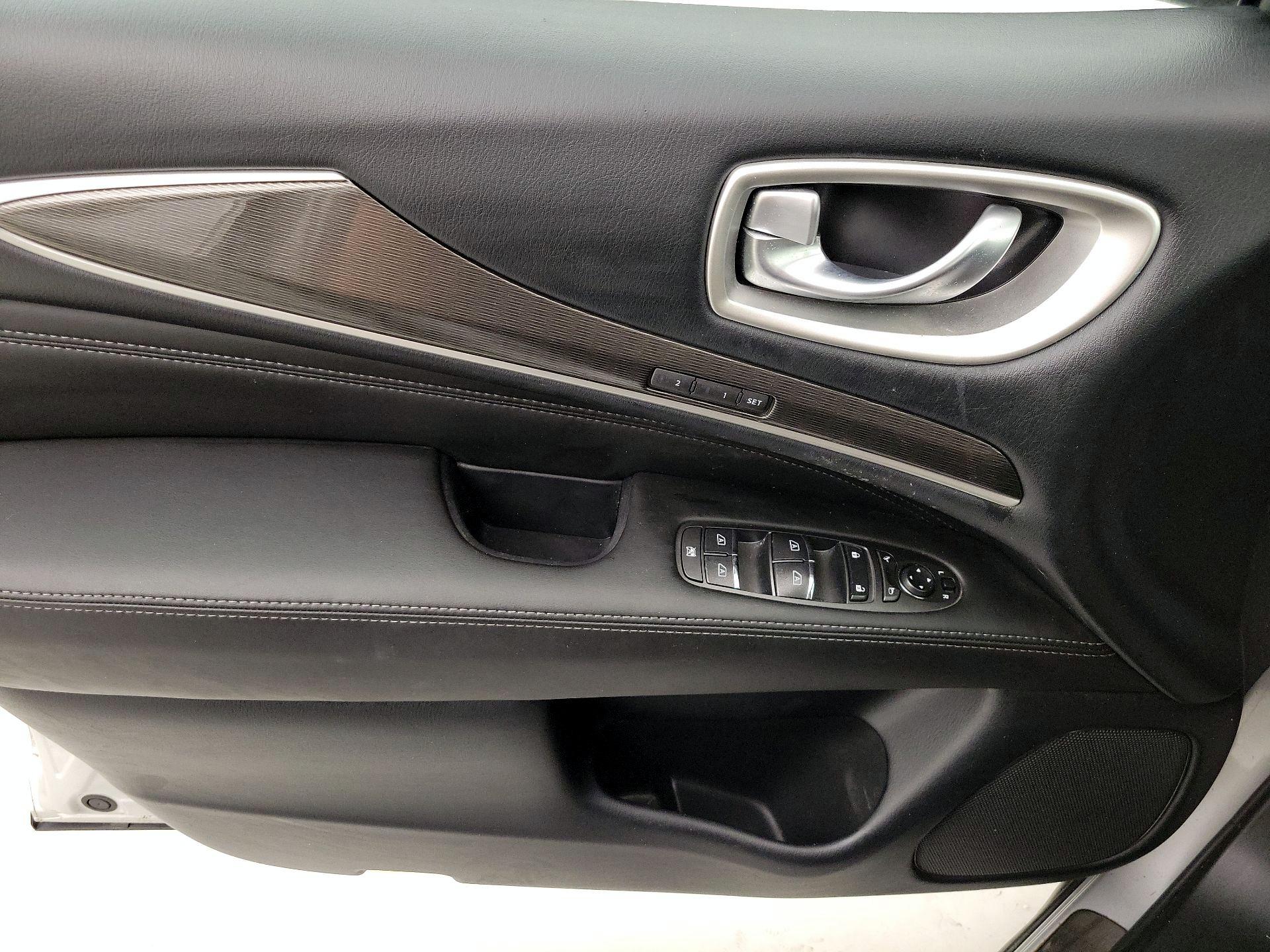 Thumbnail: 2019 INFINITI QX60 - 12