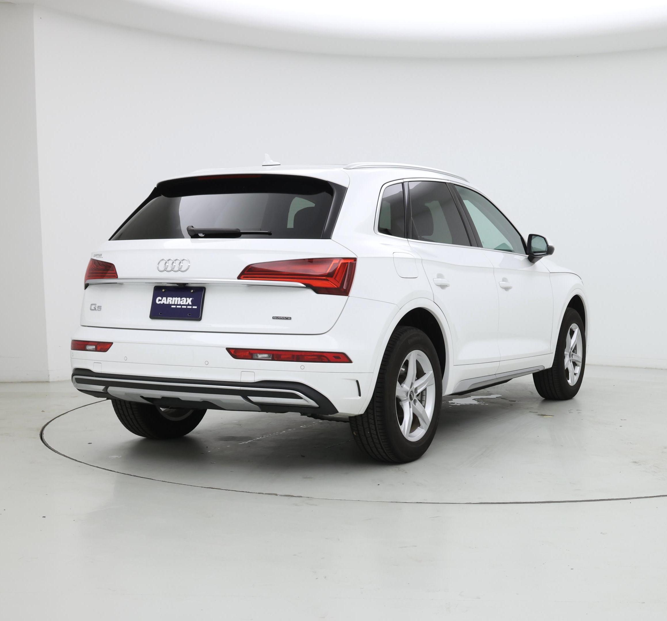 Thumbnail: 2023 Audi Q5 - 8