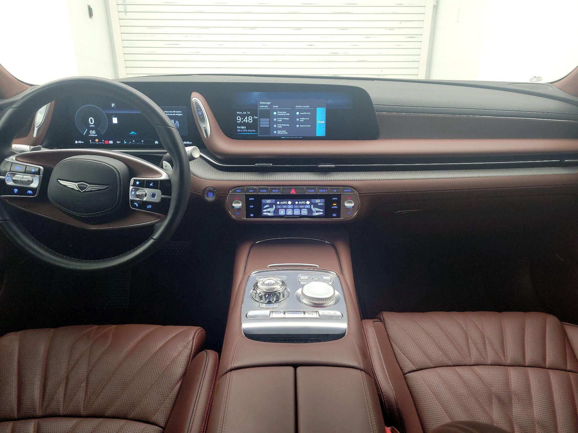 Thumbnail: 2023 Genesis G90 - 9