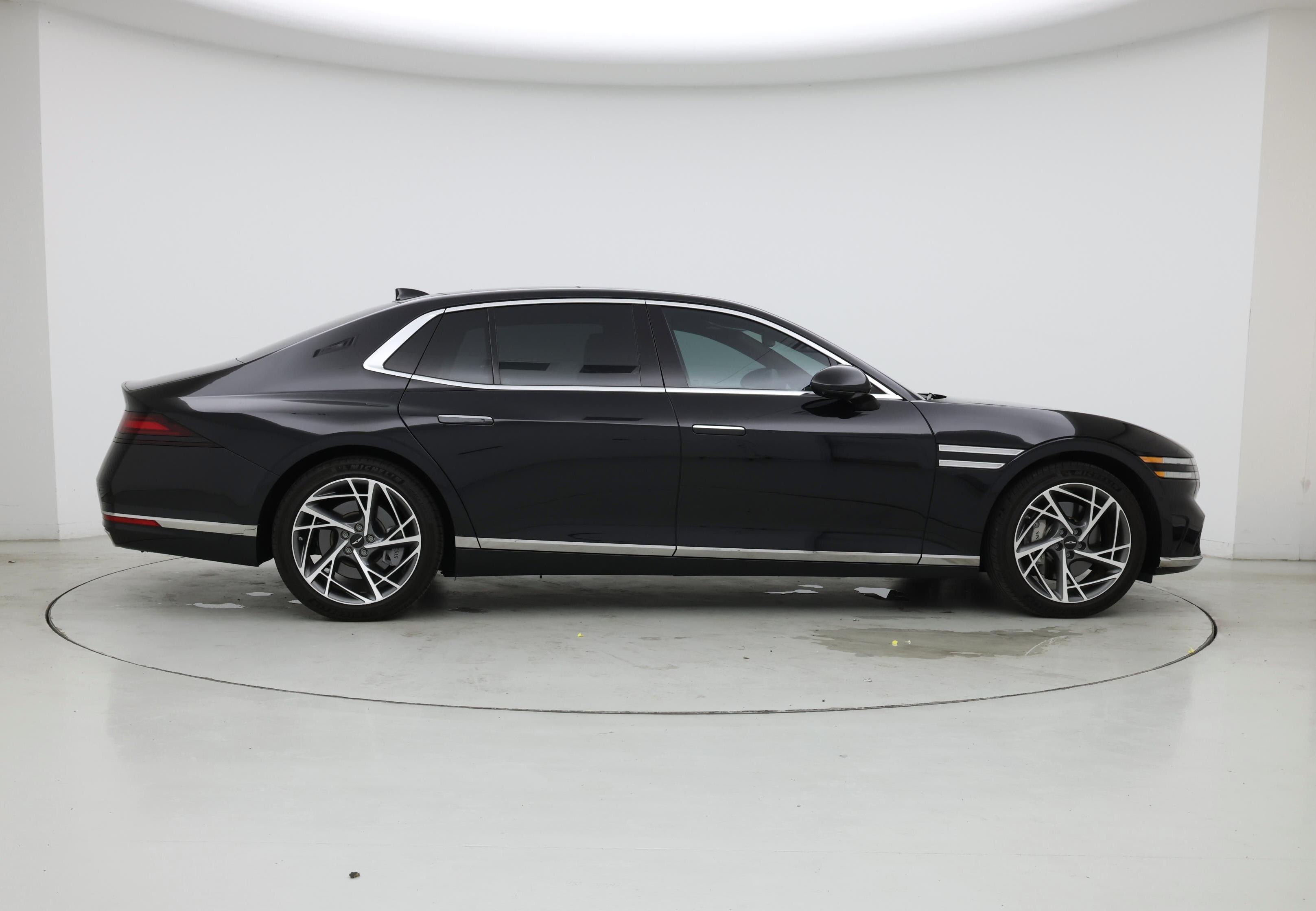 Thumbnail: 2023 Genesis G90 - 7