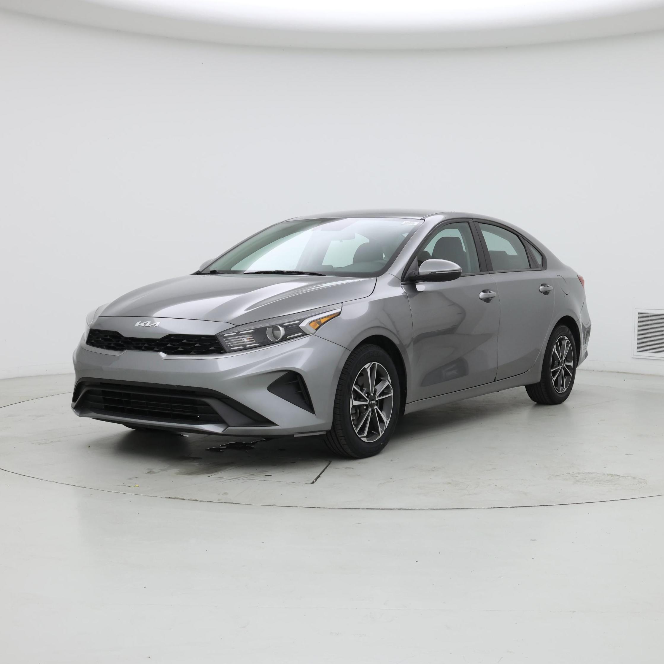 Thumbnail: 2022 Kia Forte - 4