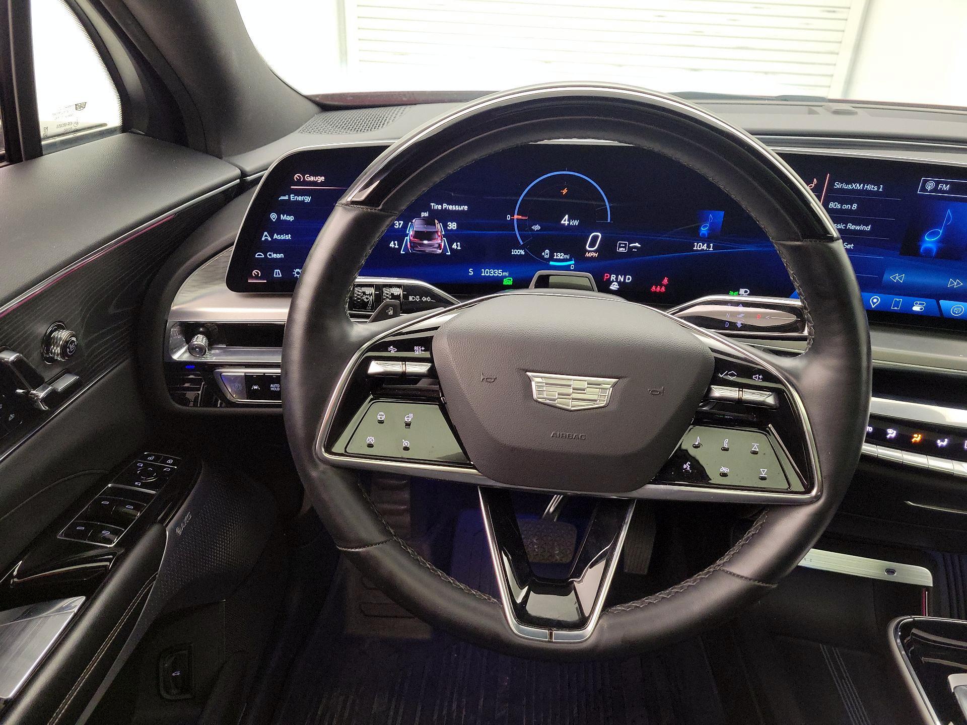 Thumbnail: 2024 Cadillac Lyriq - 10