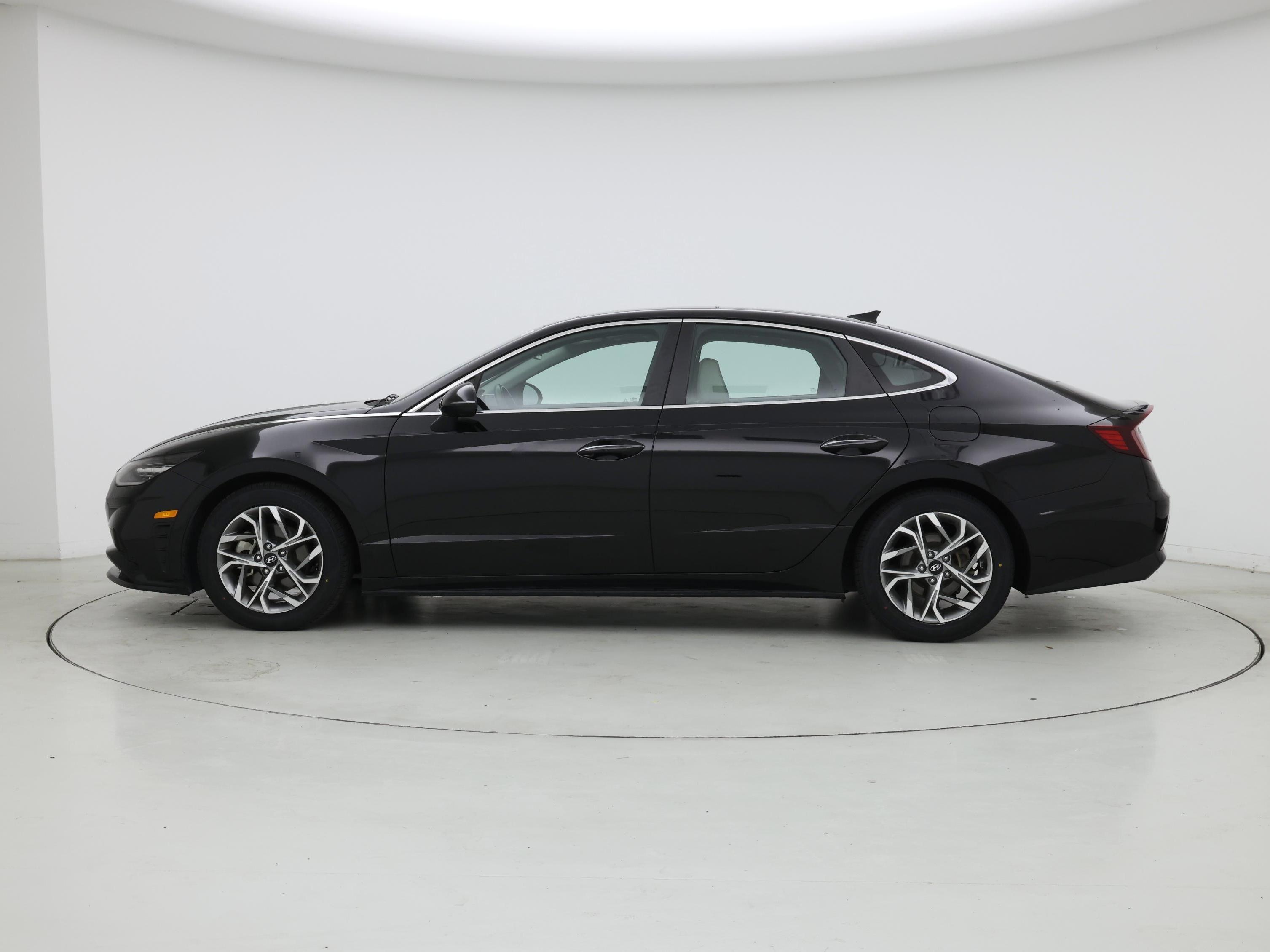 Thumbnail: 2023 Hyundai Sonata - 3