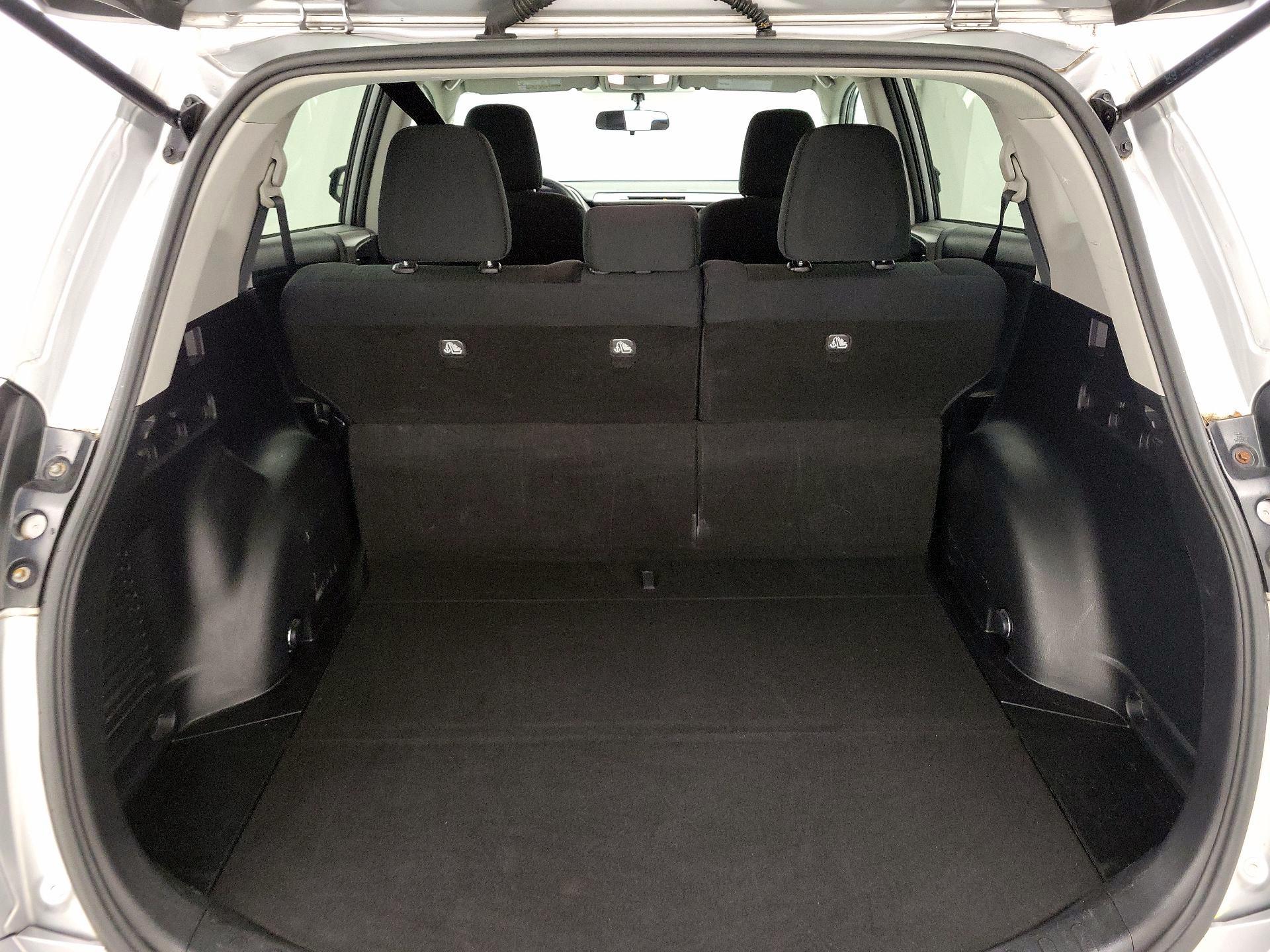 Thumbnail: 2016 Toyota RAV4 - 20