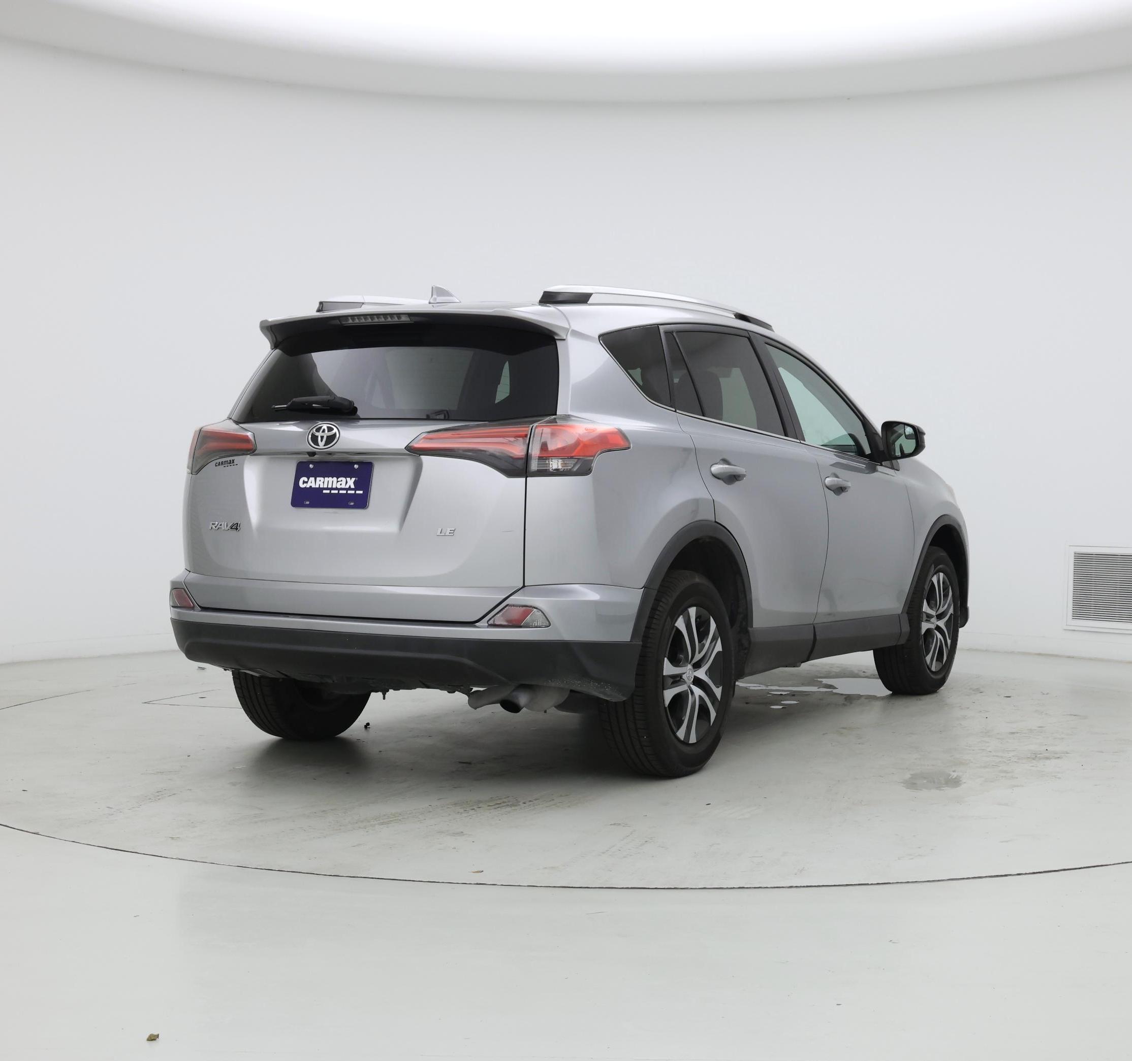 Thumbnail: 2016 Toyota RAV4 - 8