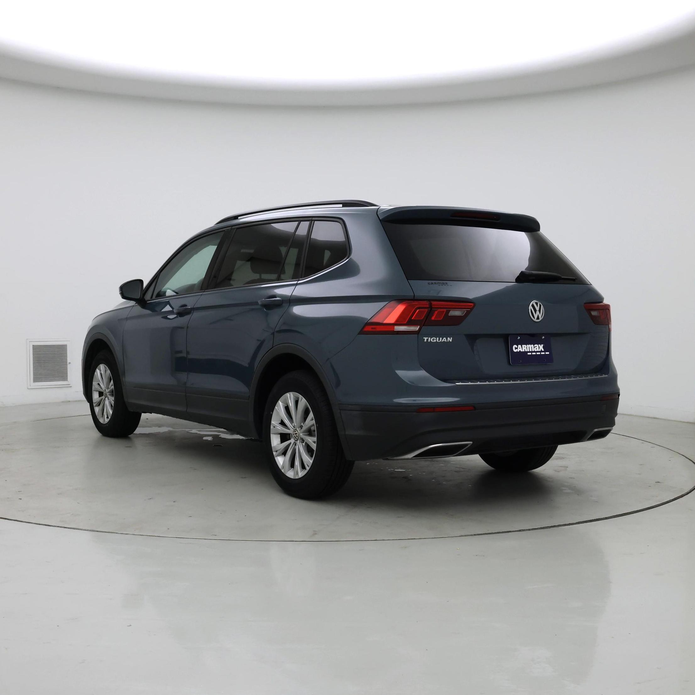 Thumbnail: 2019 Volkswagen Tiguan - 2