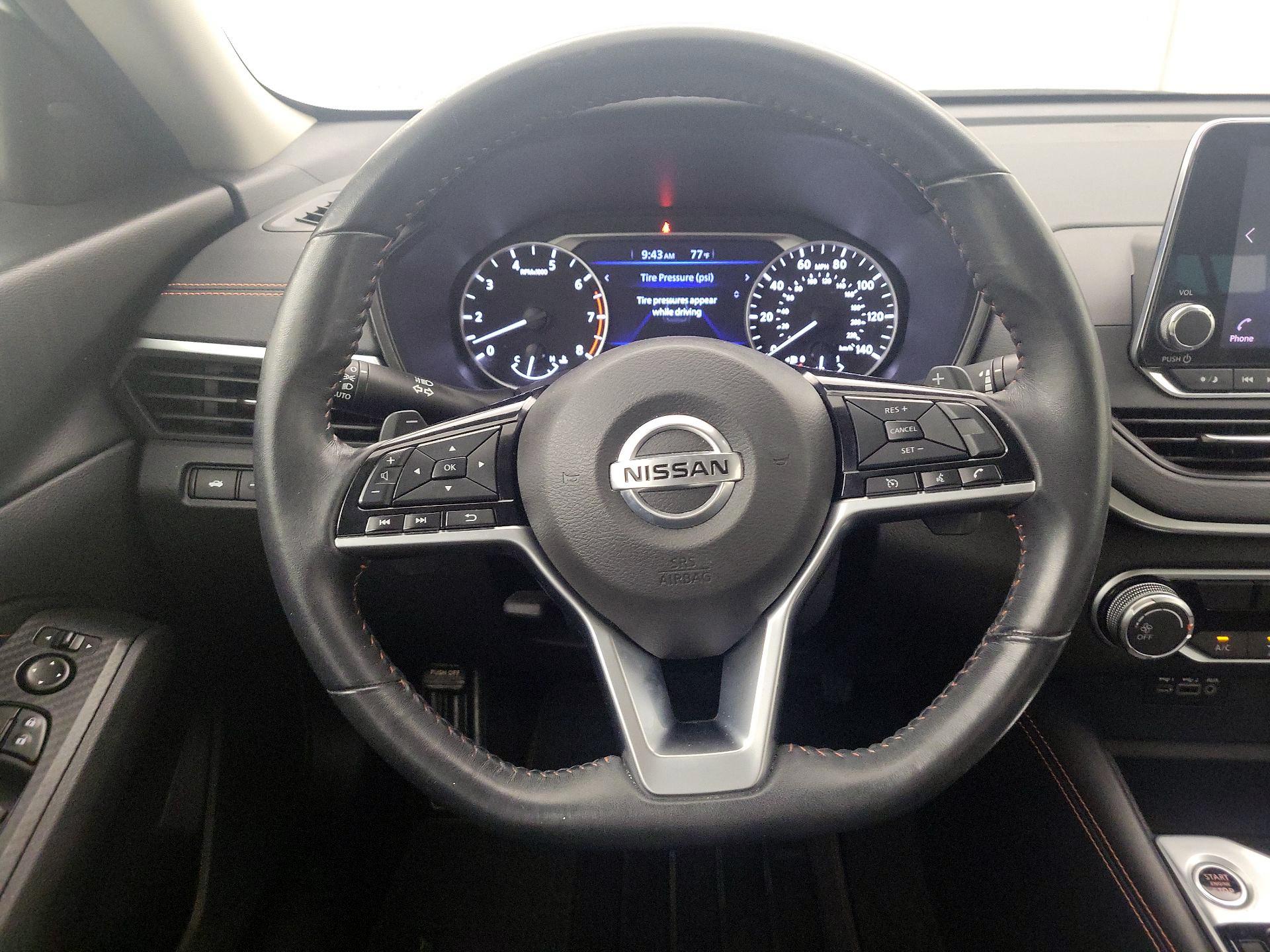 Thumbnail: 2020 Nissan Altima - 10
