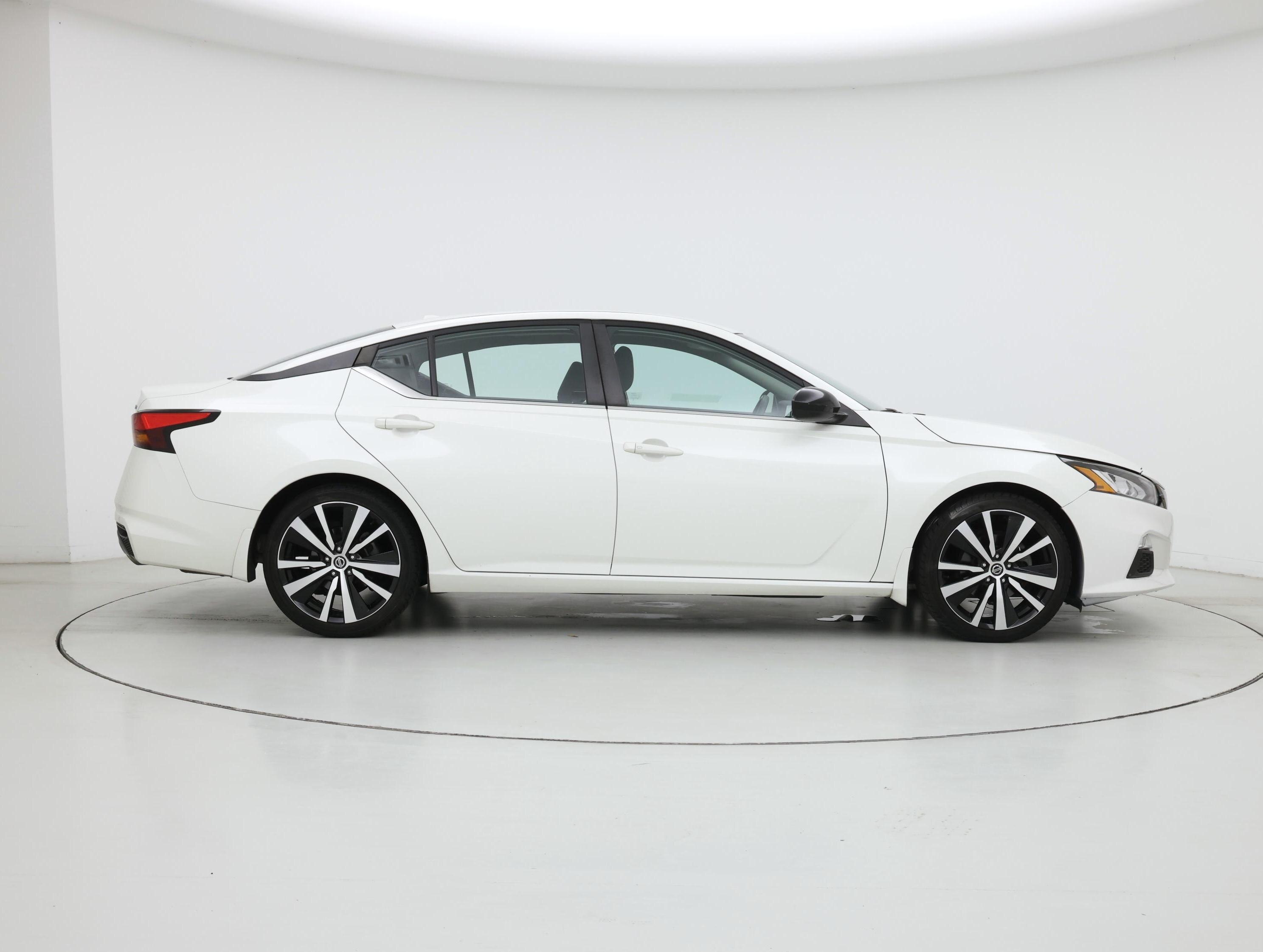 Thumbnail: 2020 Nissan Altima - 7