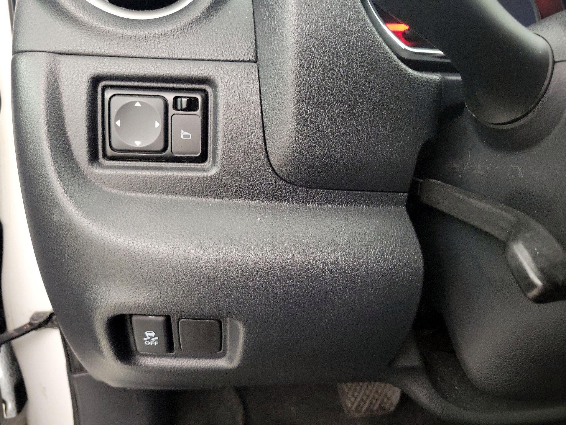 Thumbnail: 2014 Nissan Versa - 13