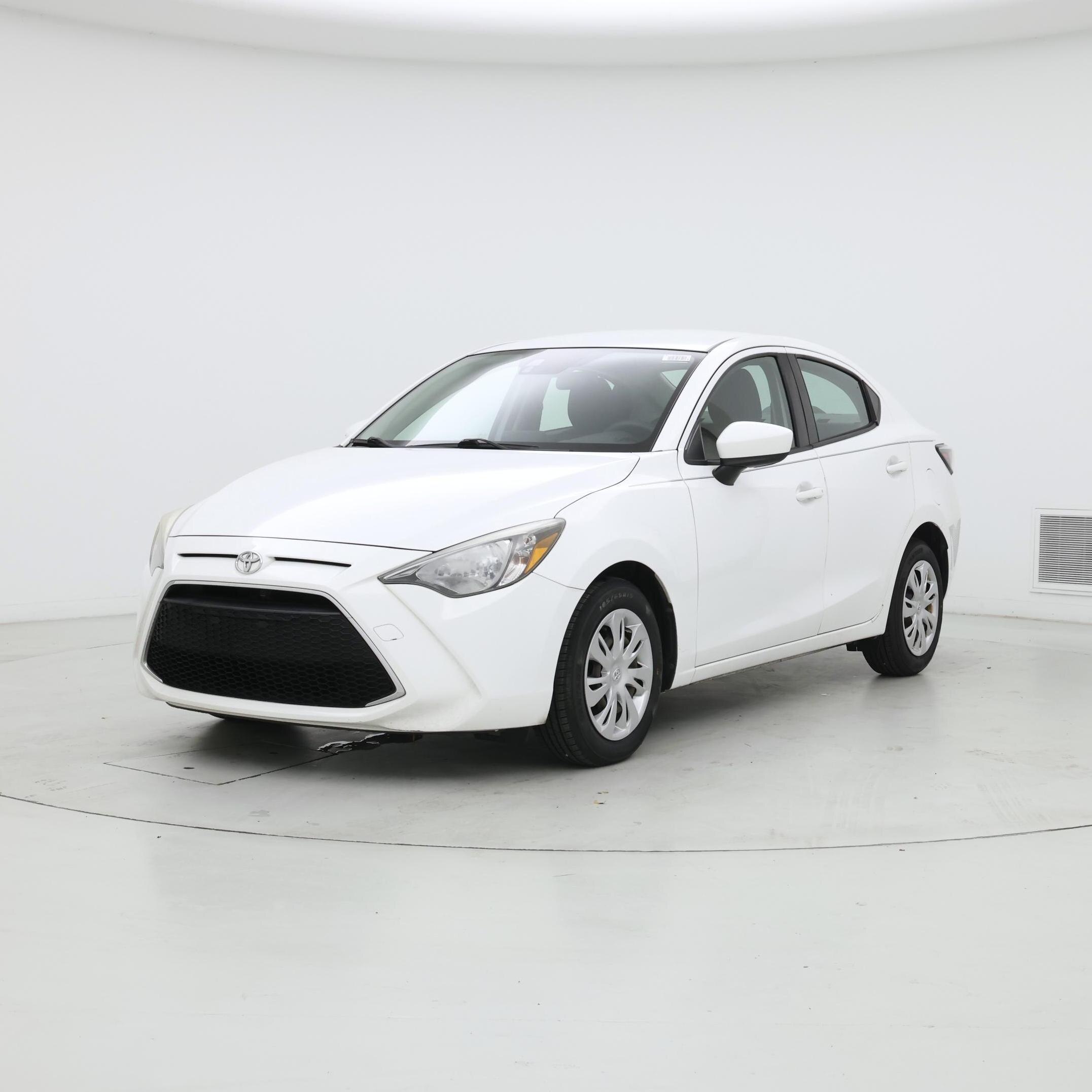 Thumbnail: 2019 Toyota Yaris - 4