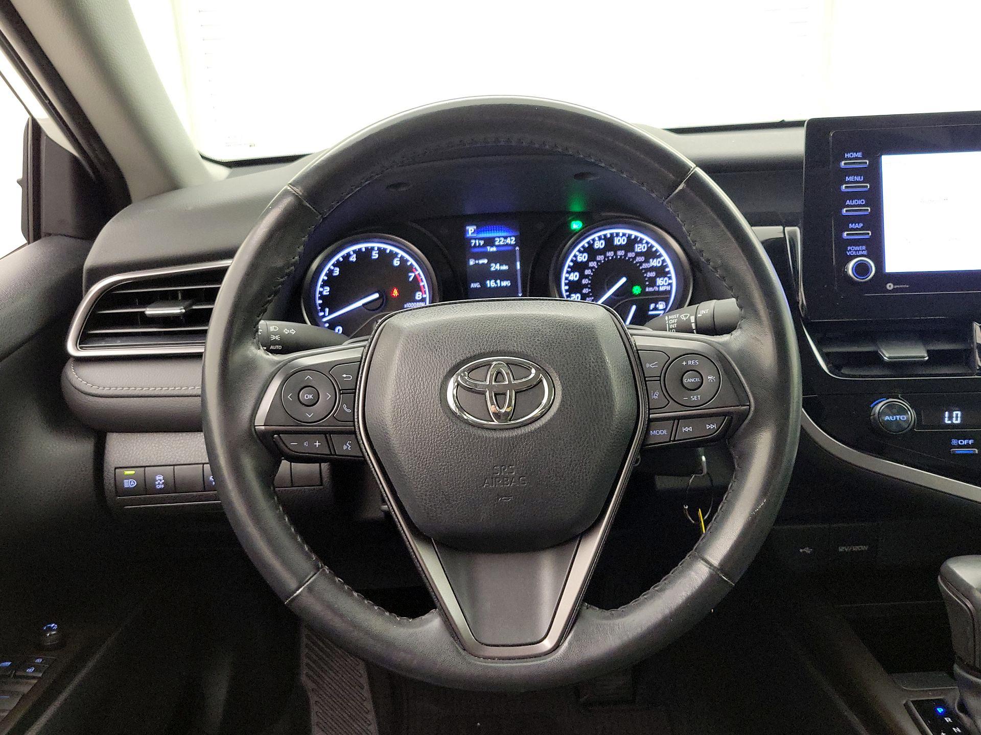Thumbnail: 2021 Toyota Camry - 10