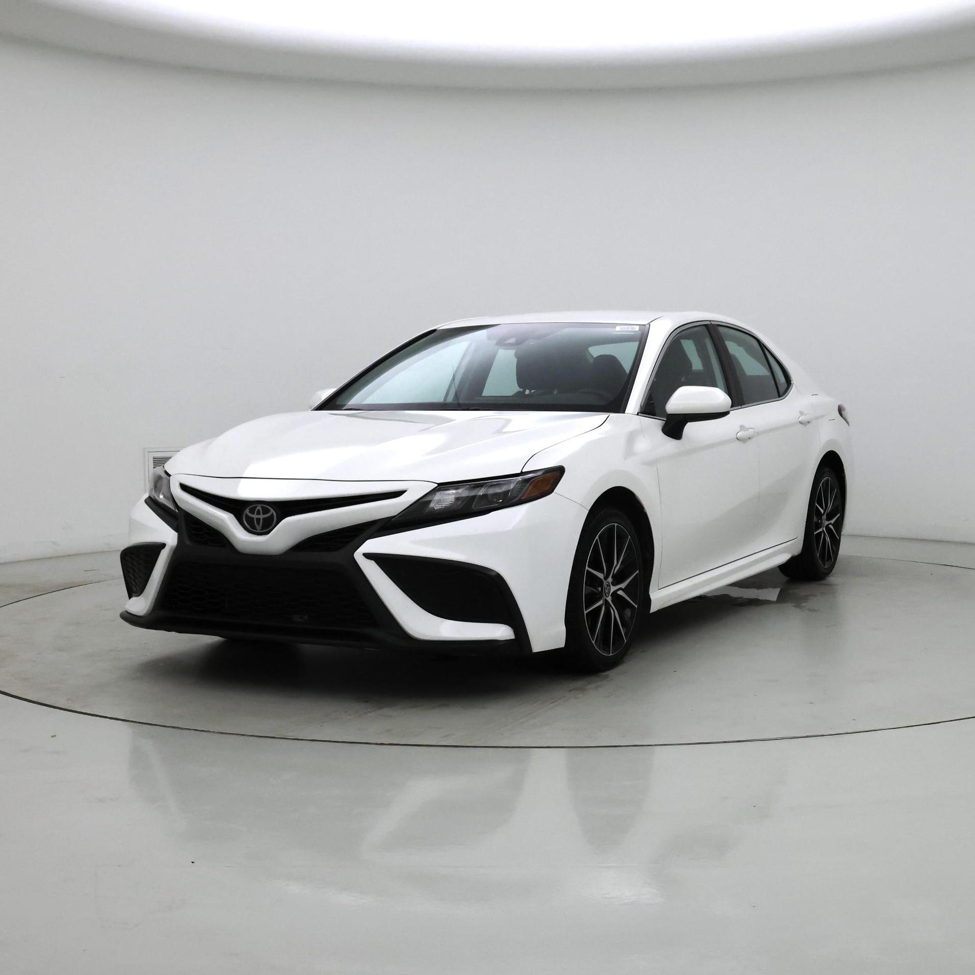 Thumbnail: 2021 Toyota Camry - 4