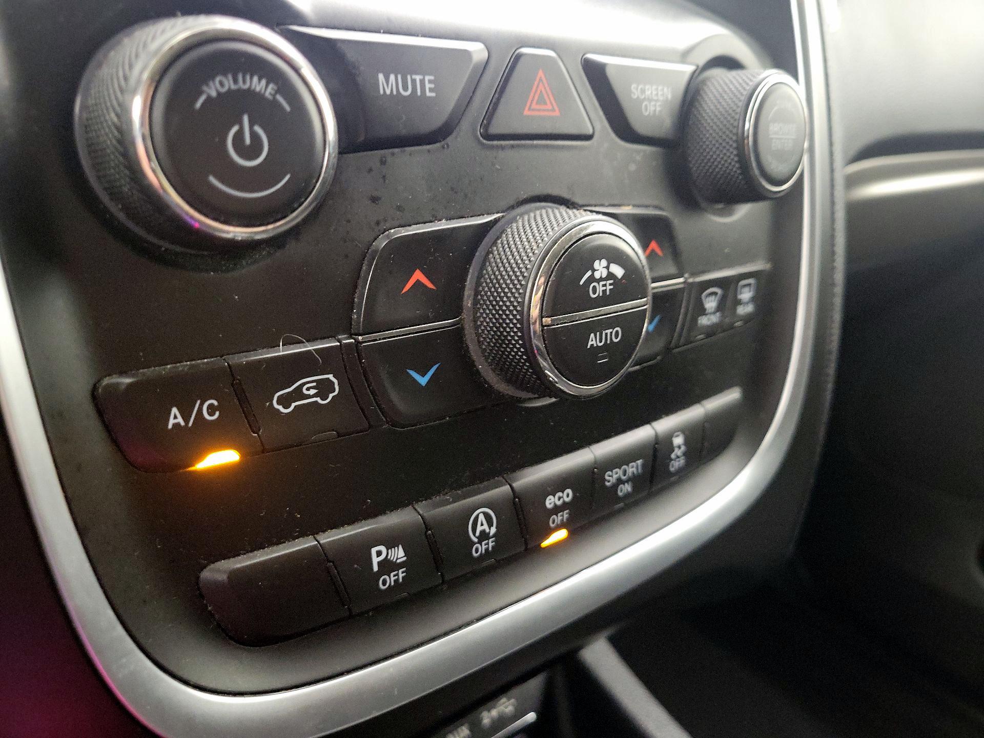 Thumbnail: 2020 Dodge Durango - 16