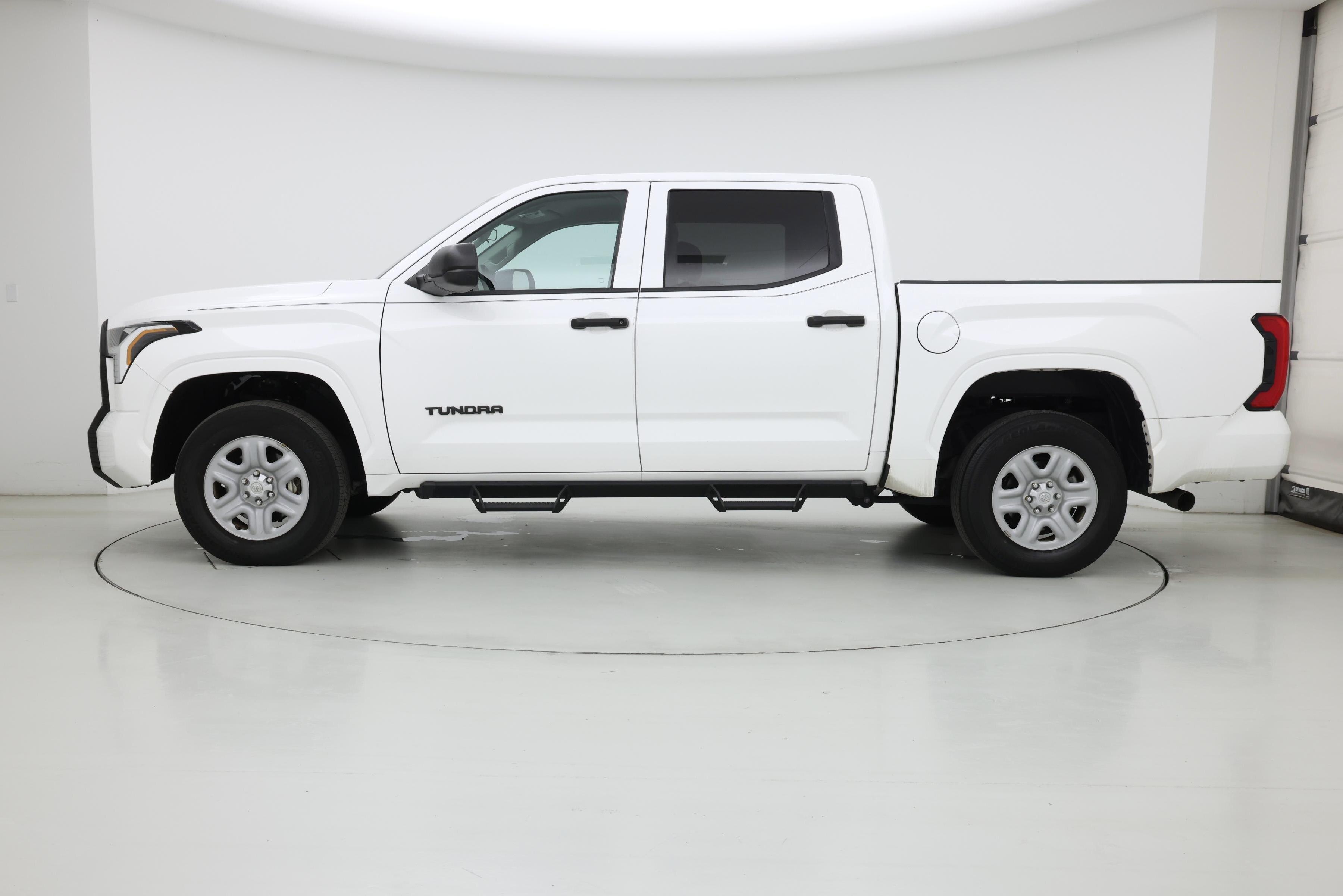 Thumbnail: 2022 Toyota Tundra - 3