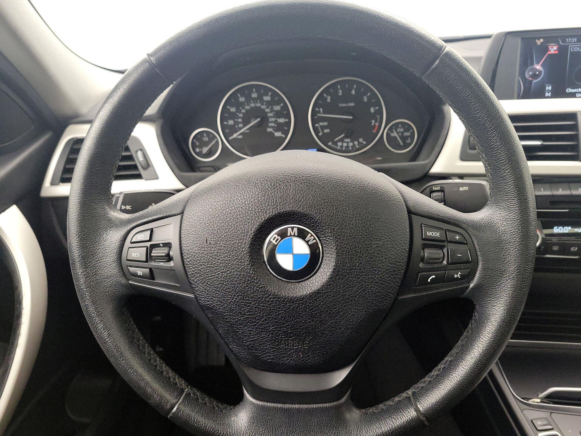 Thumbnail: 2017 BMW 3 Series - 10