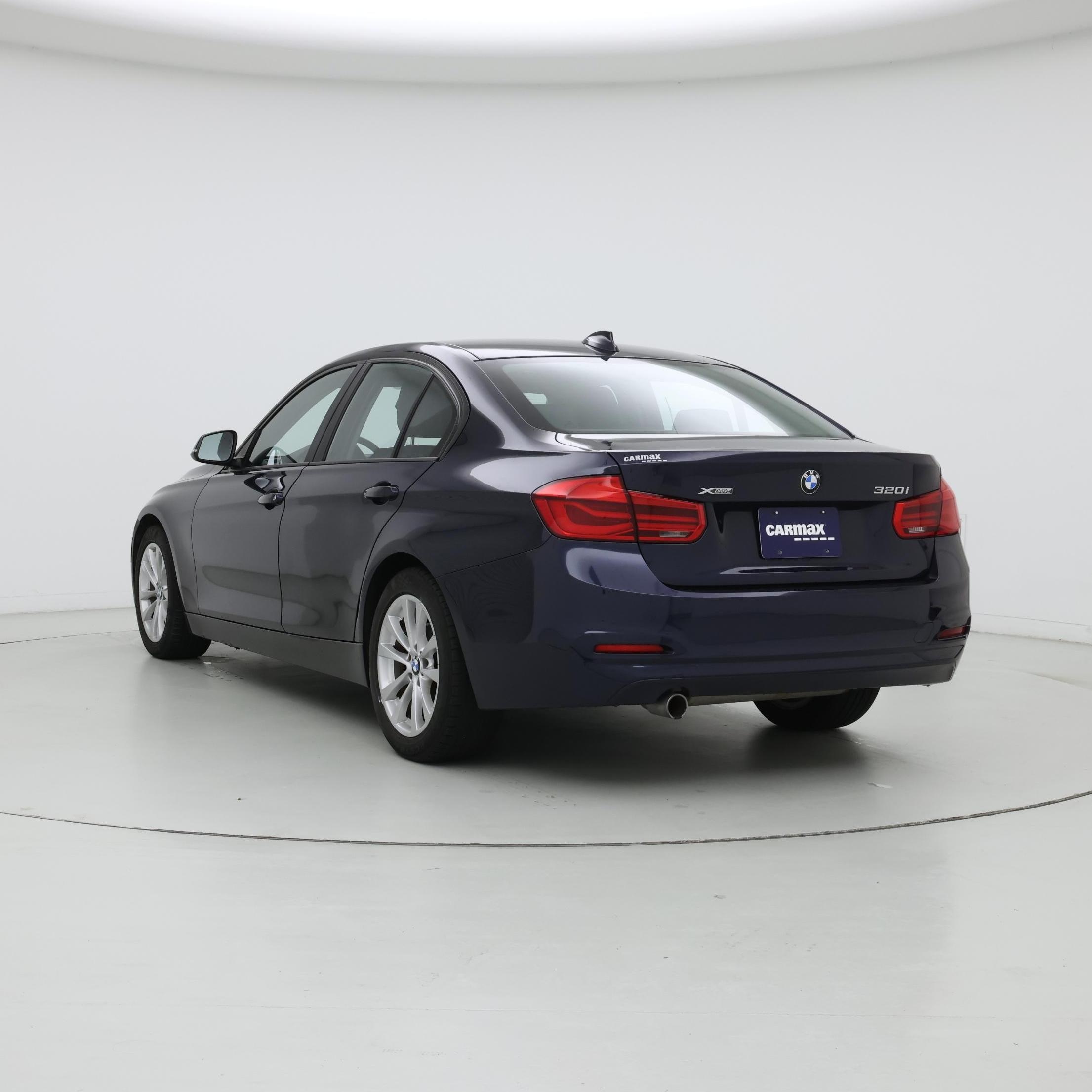 Thumbnail: 2017 BMW 3 Series - 2