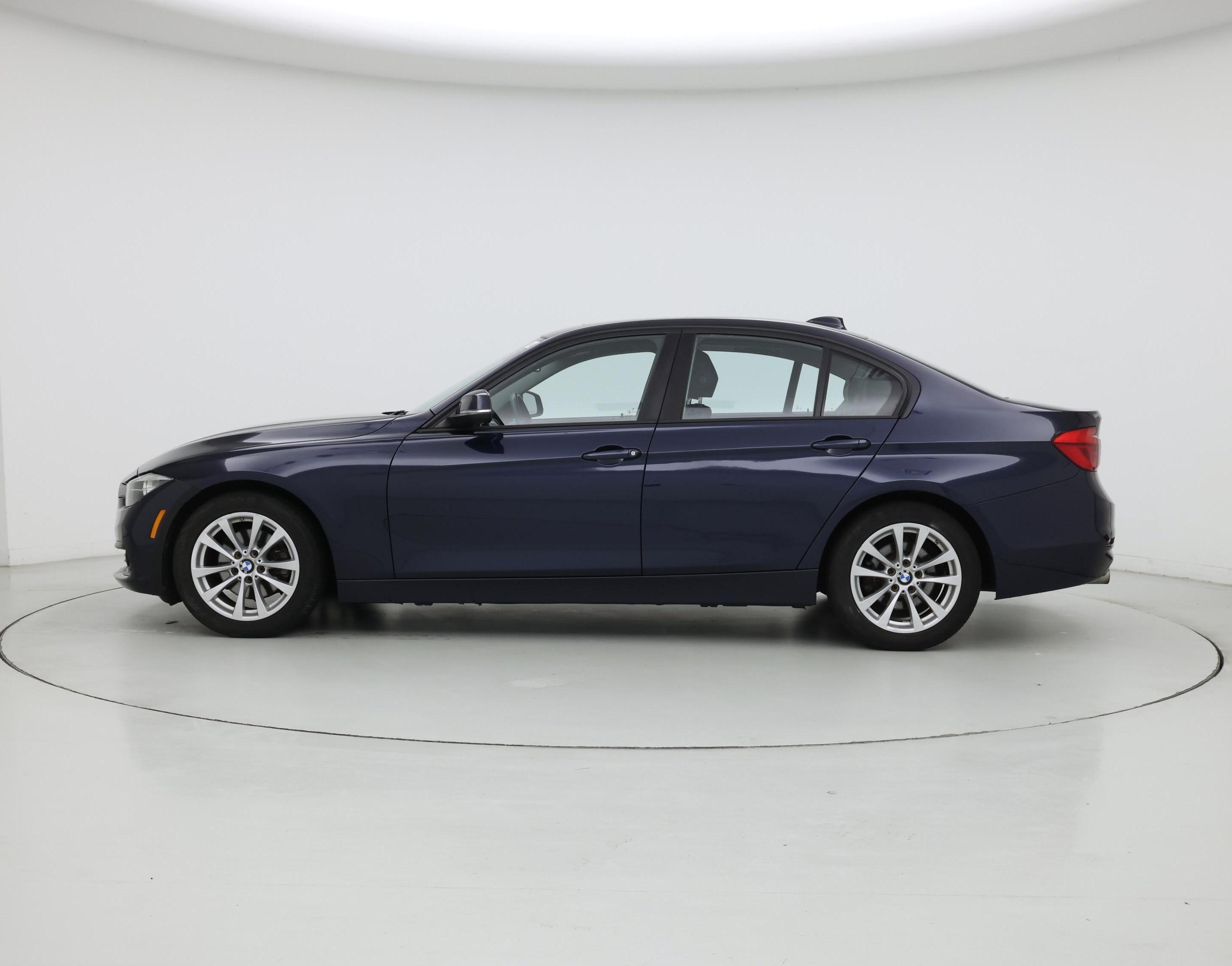 Thumbnail: 2017 BMW 3 Series - 3
