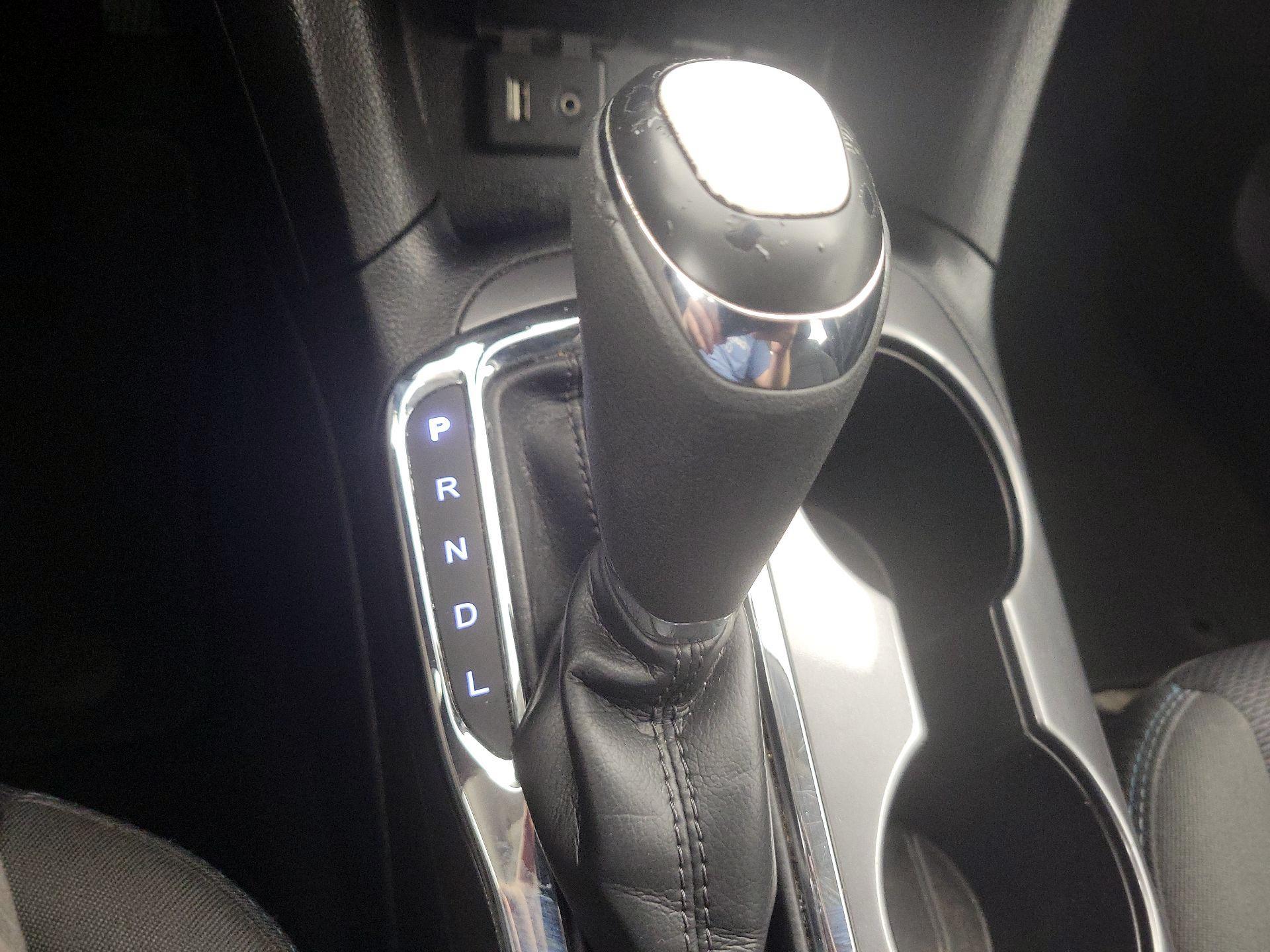 Thumbnail: 2017 Chevrolet Cruze - 17