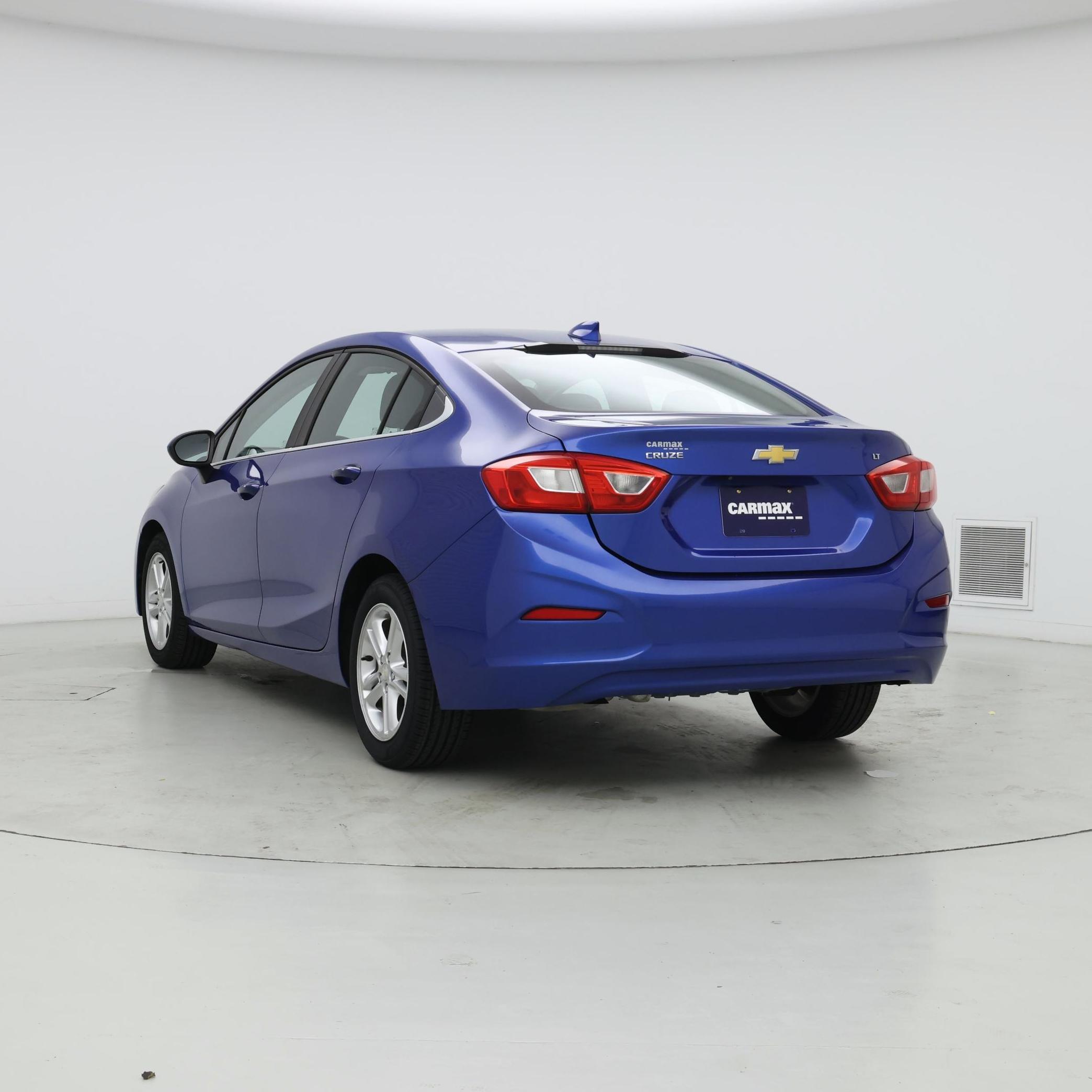 Thumbnail: 2017 Chevrolet Cruze - 2