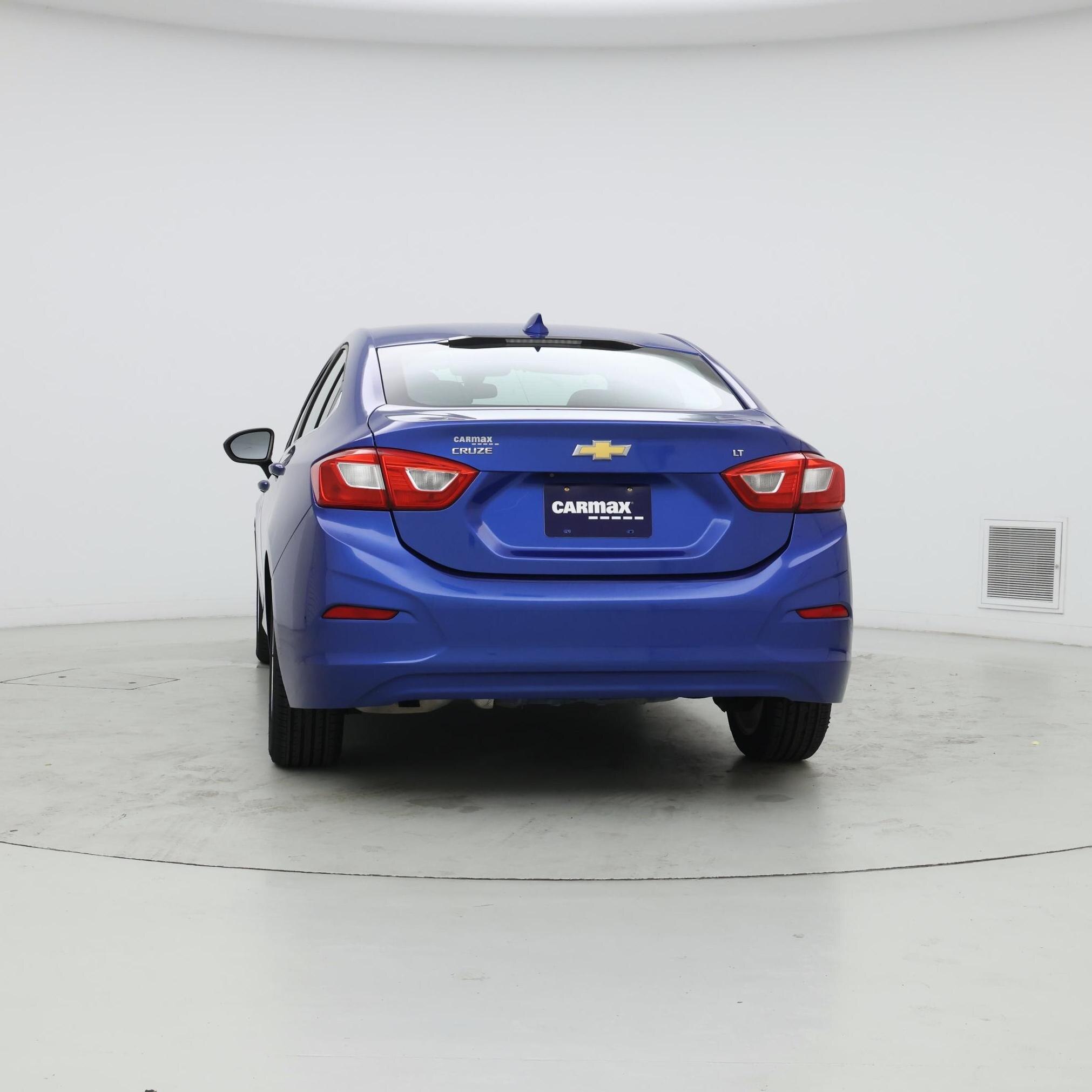 Thumbnail: 2017 Chevrolet Cruze - 6