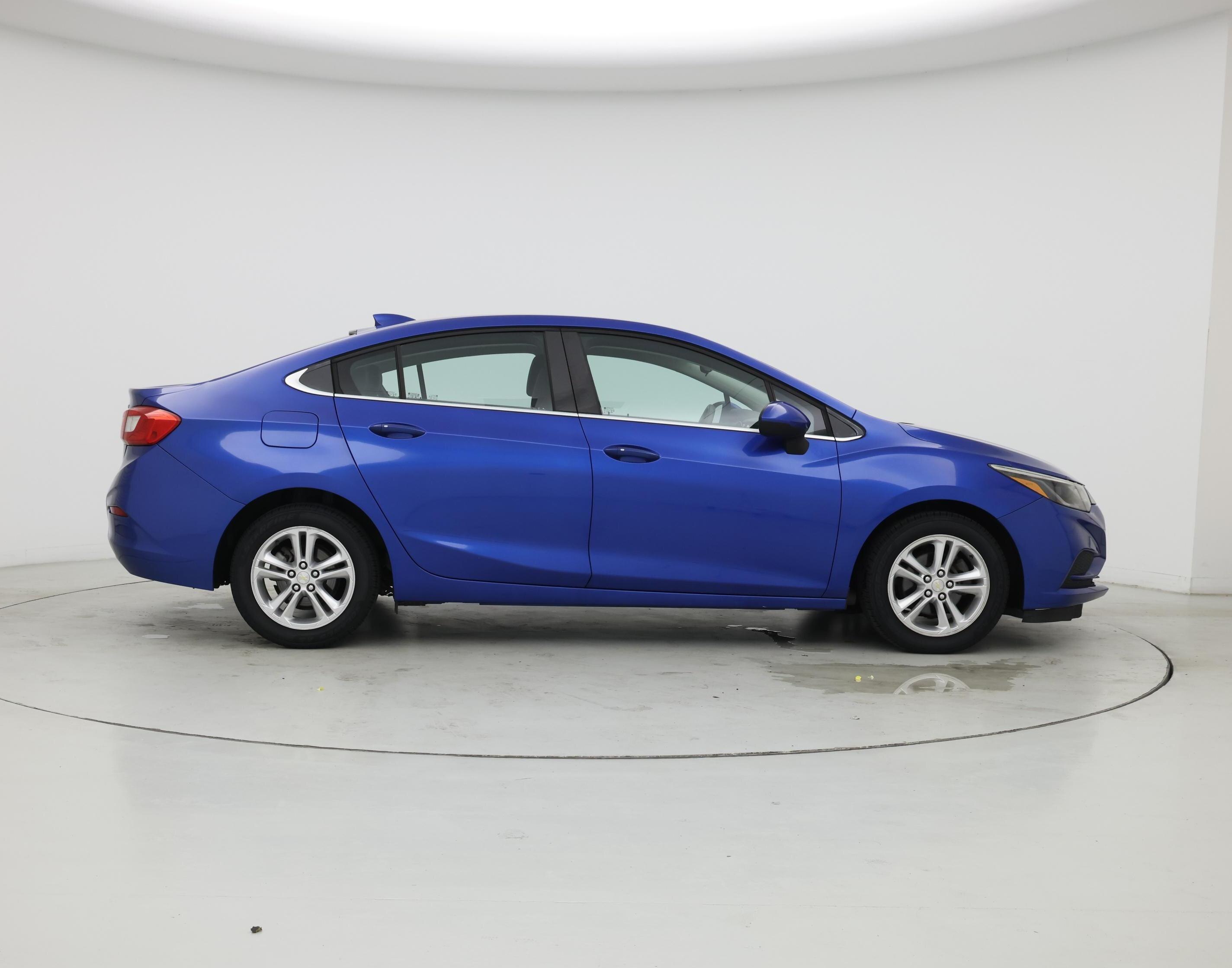 Thumbnail: 2017 Chevrolet Cruze - 7
