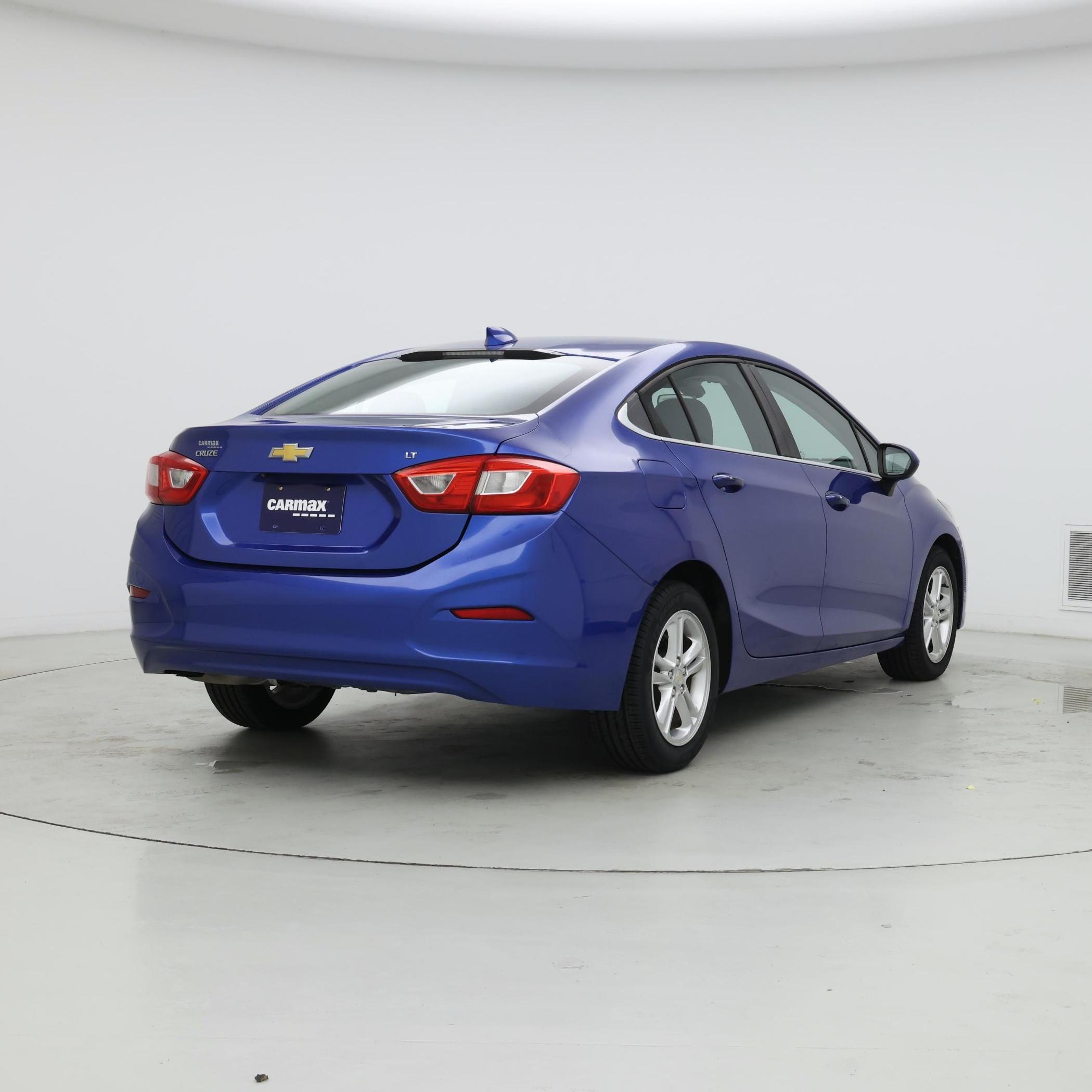 Thumbnail: 2017 Chevrolet Cruze - 8