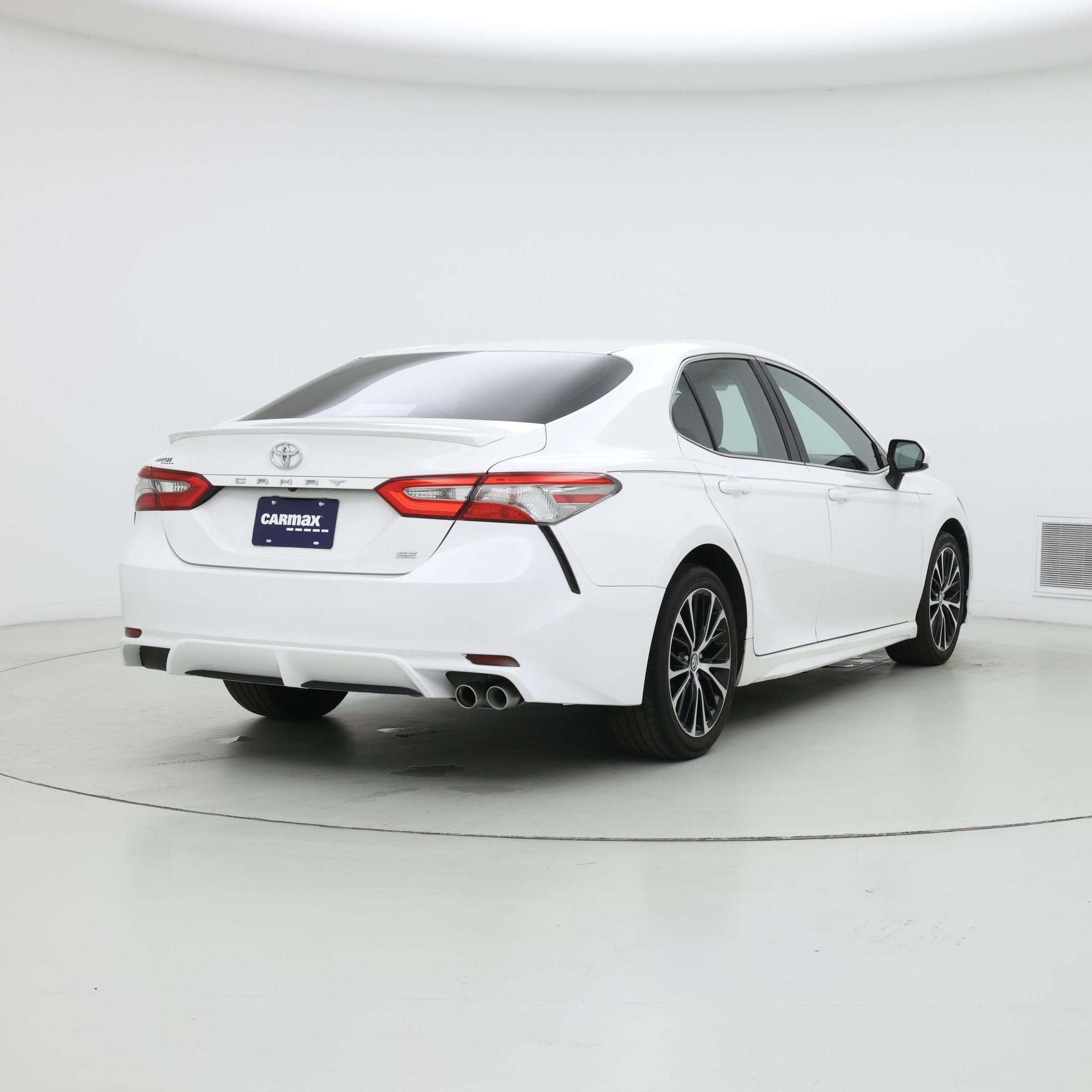 Thumbnail: 2018 Toyota Camry - 8