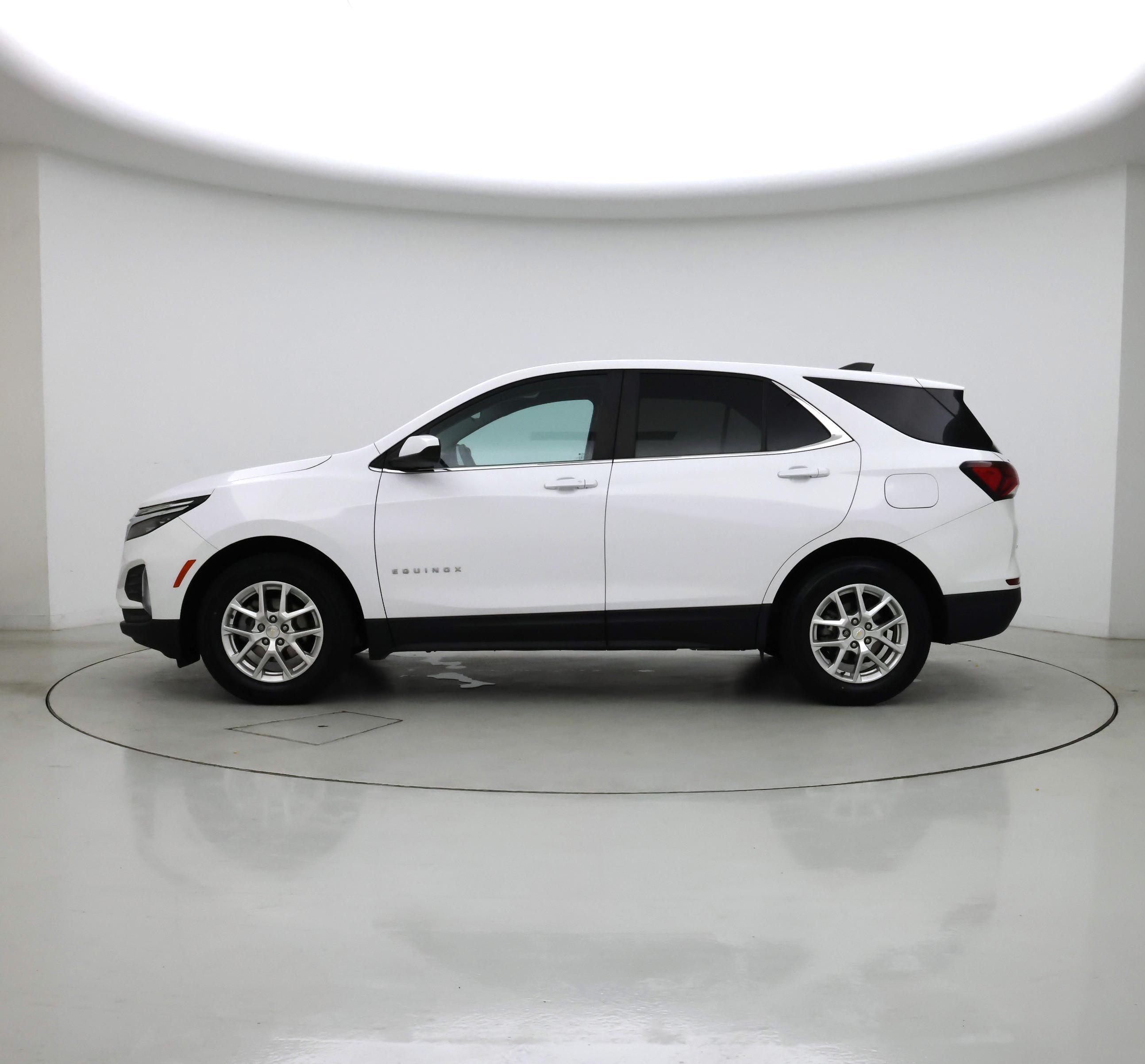 Thumbnail: 2022 Chevrolet Equinox - 3