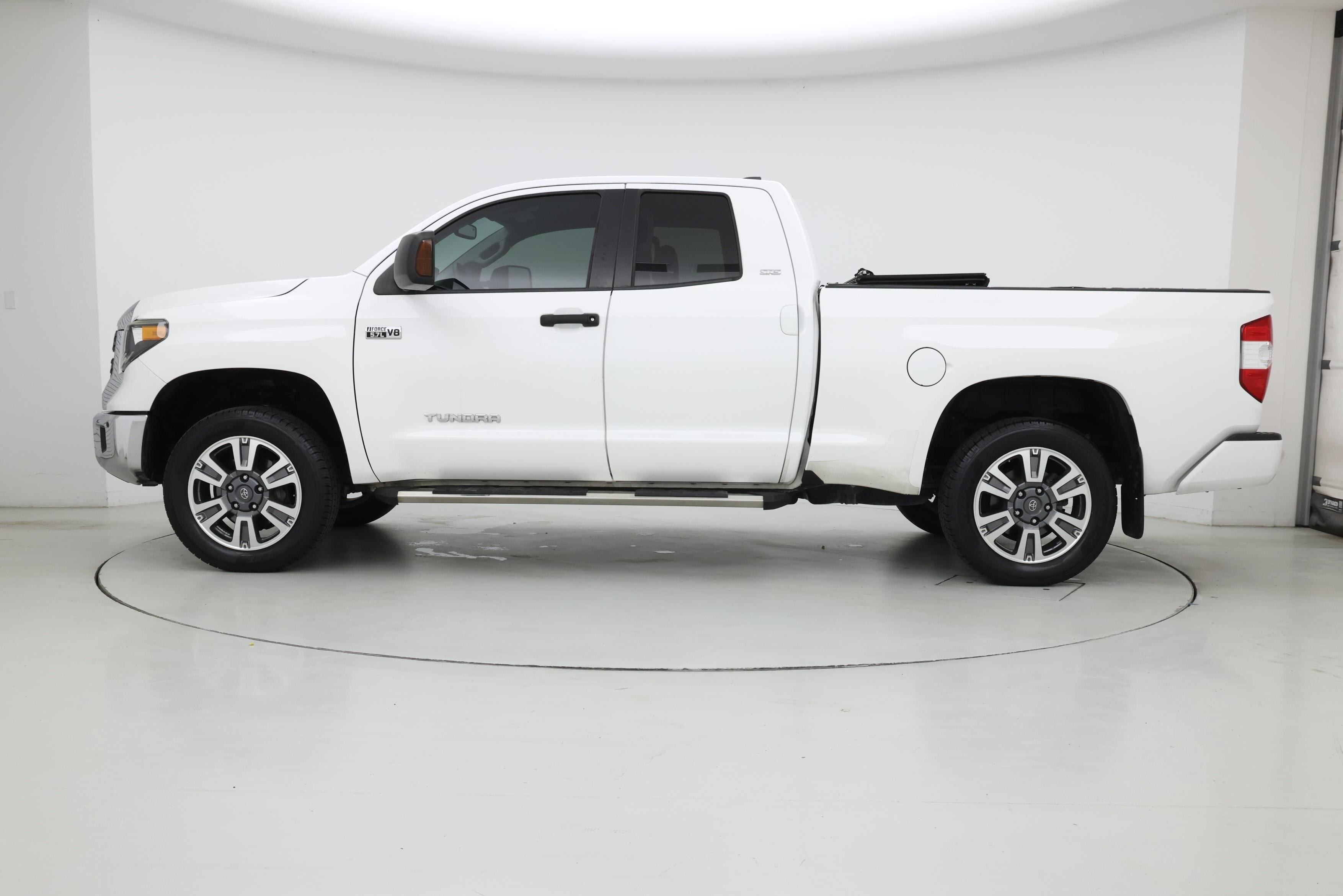 Thumbnail: 2021 Toyota Tundra - 3