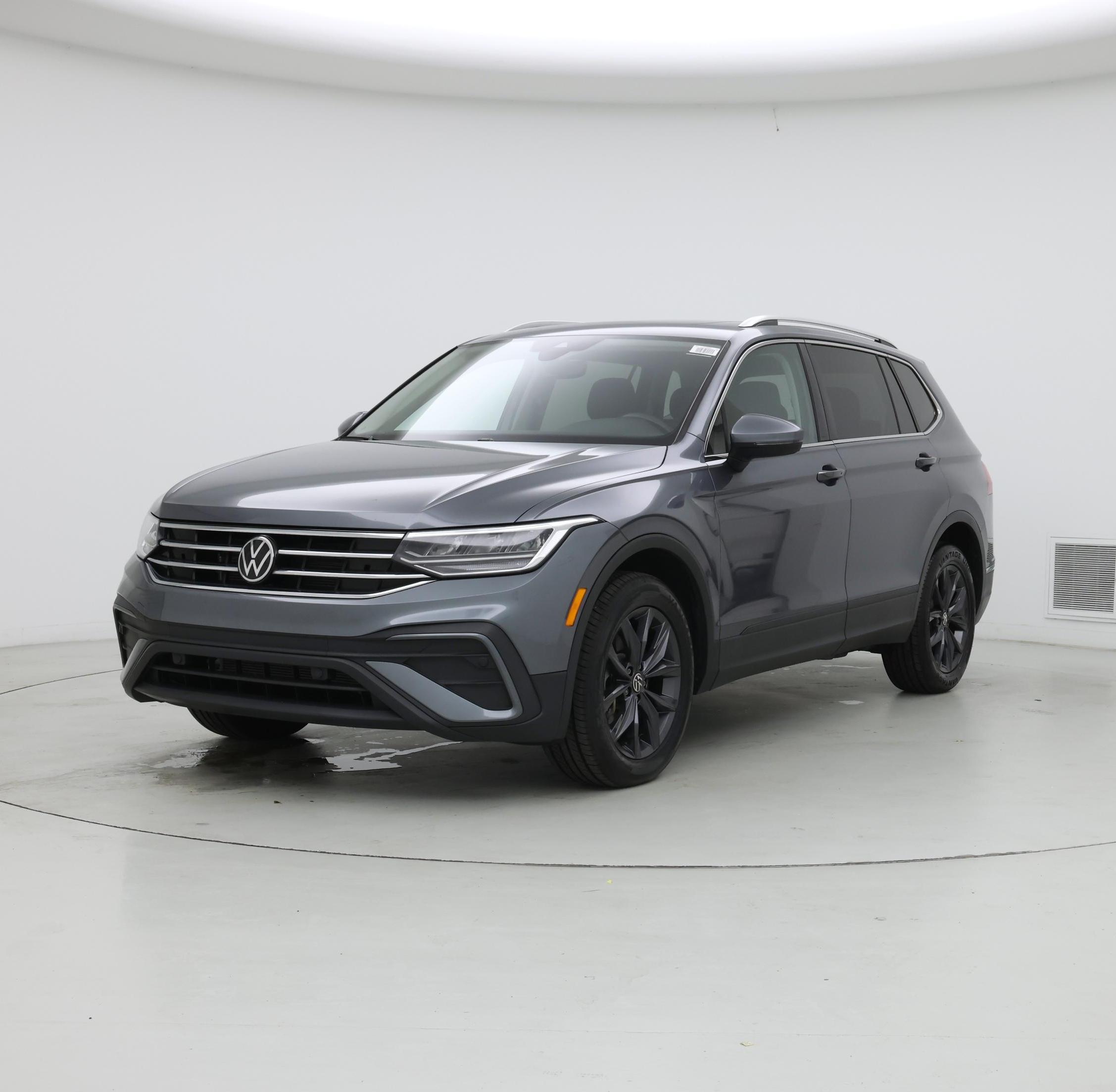 Thumbnail: 2022 Volkswagen Tiguan - 4