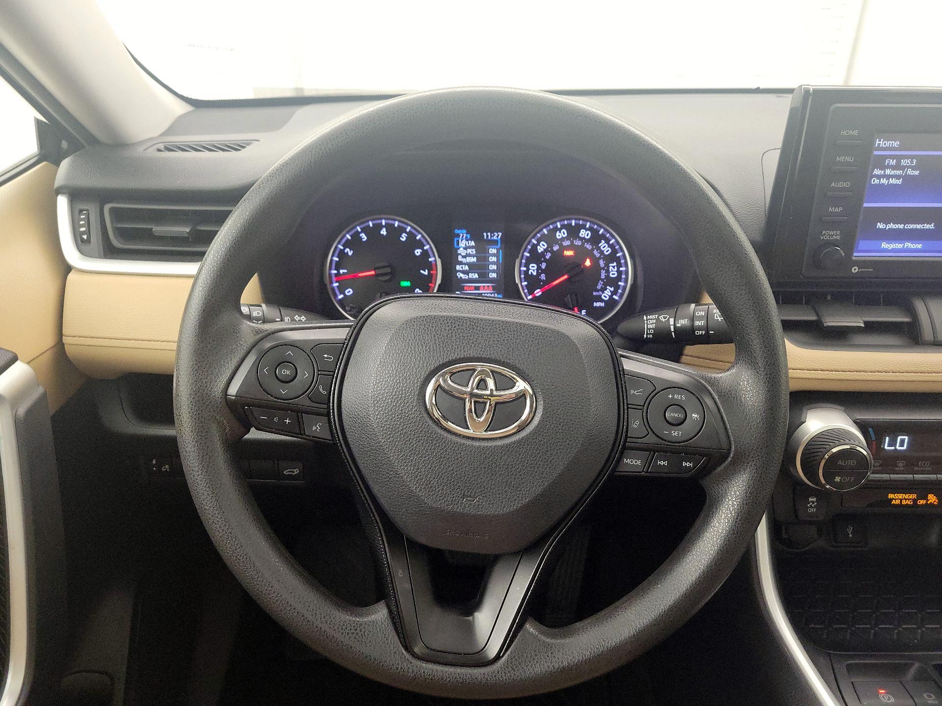 Thumbnail: 2021 Toyota RAV4 - 10