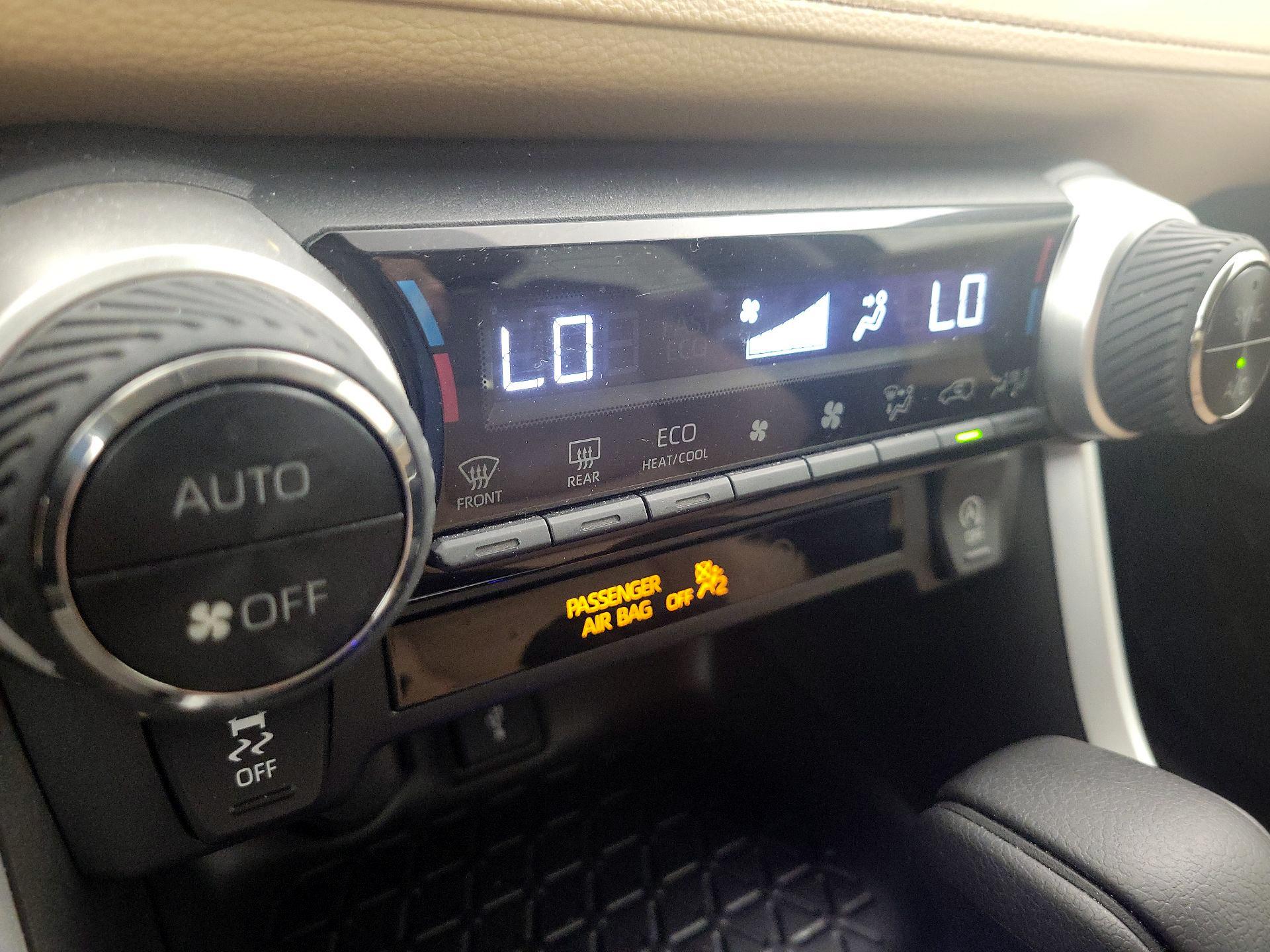 Thumbnail: 2021 Toyota RAV4 - 16