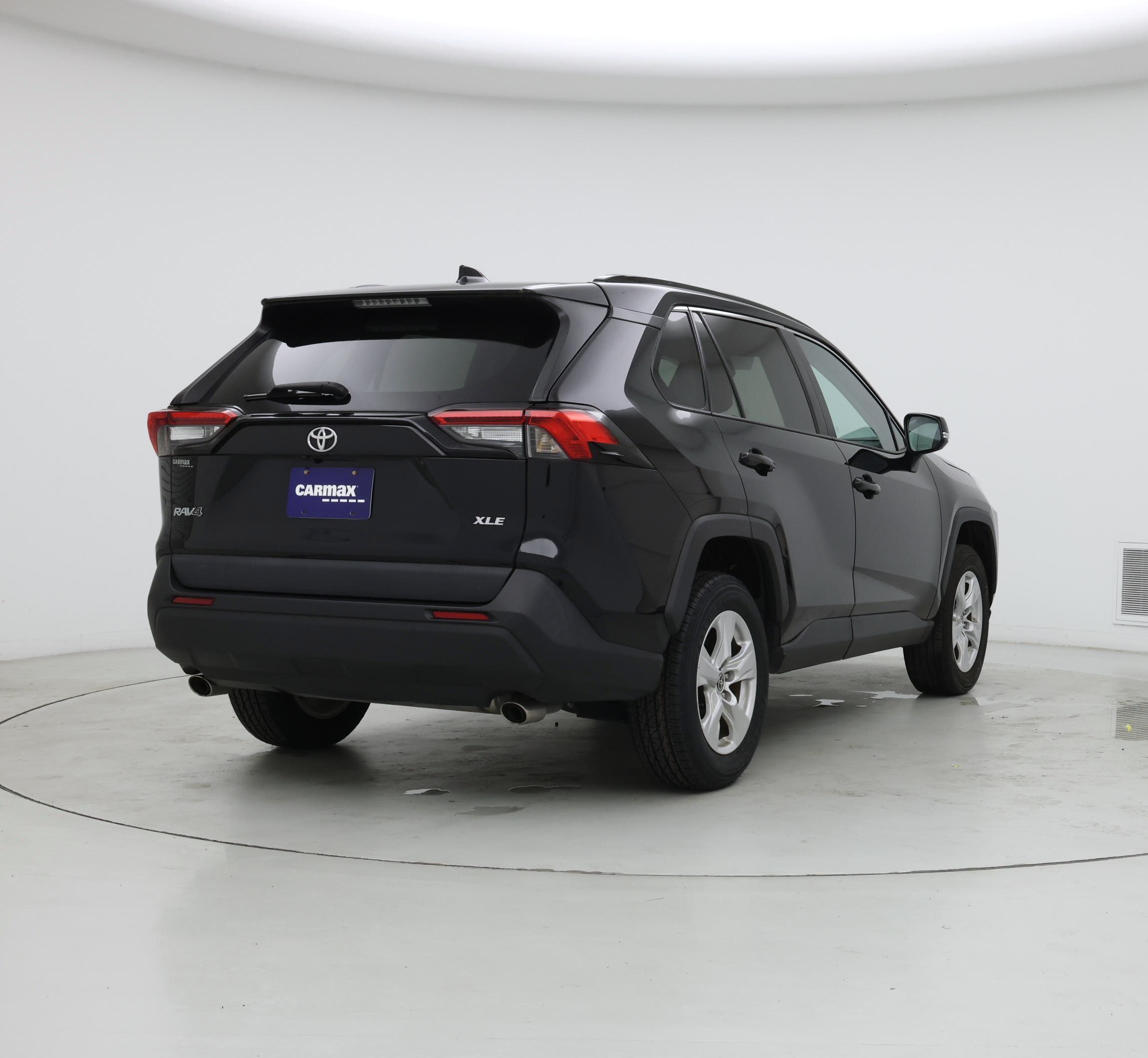 Thumbnail: 2021 Toyota RAV4 - 8
